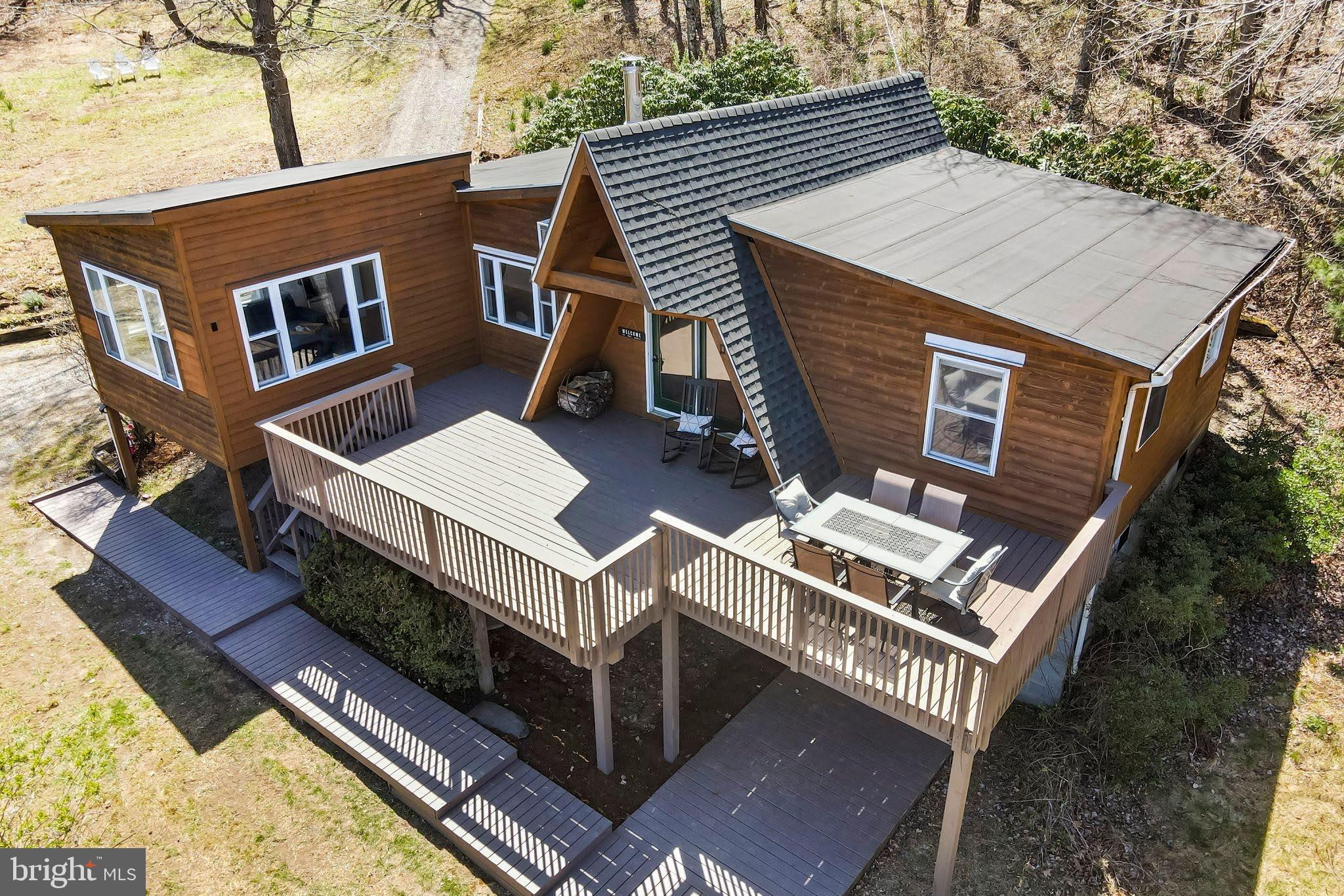 SKYLINE LAKES - Residential