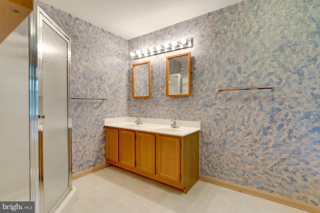 SPRINGFIELD OAKS - Residential Lease