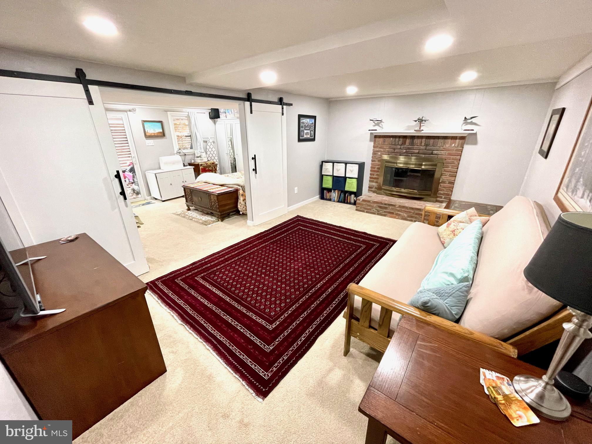 SPRINGFIELD - Residential