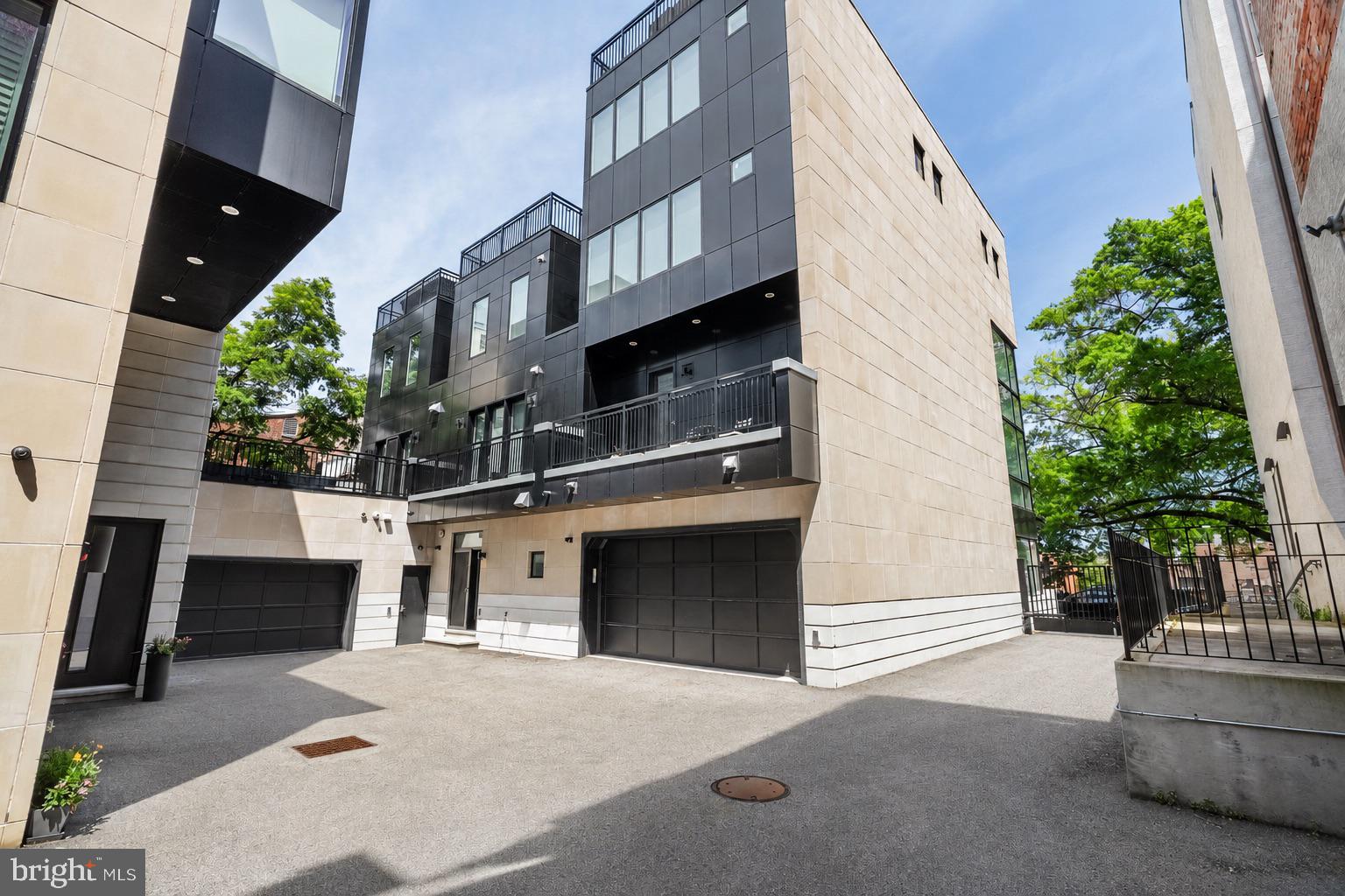 SOCIETY HILL - Residential