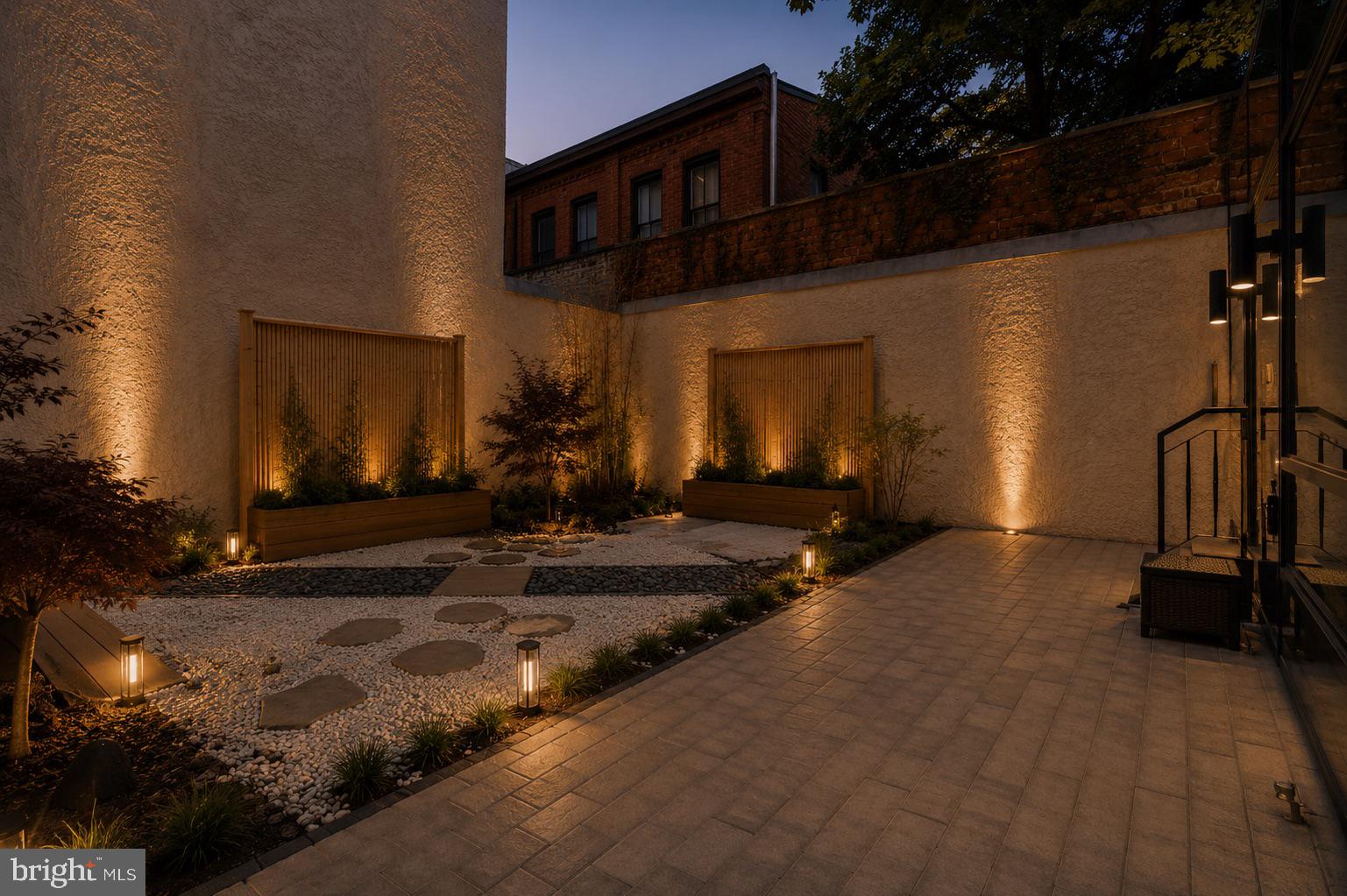 SOCIETY HILL - Residential