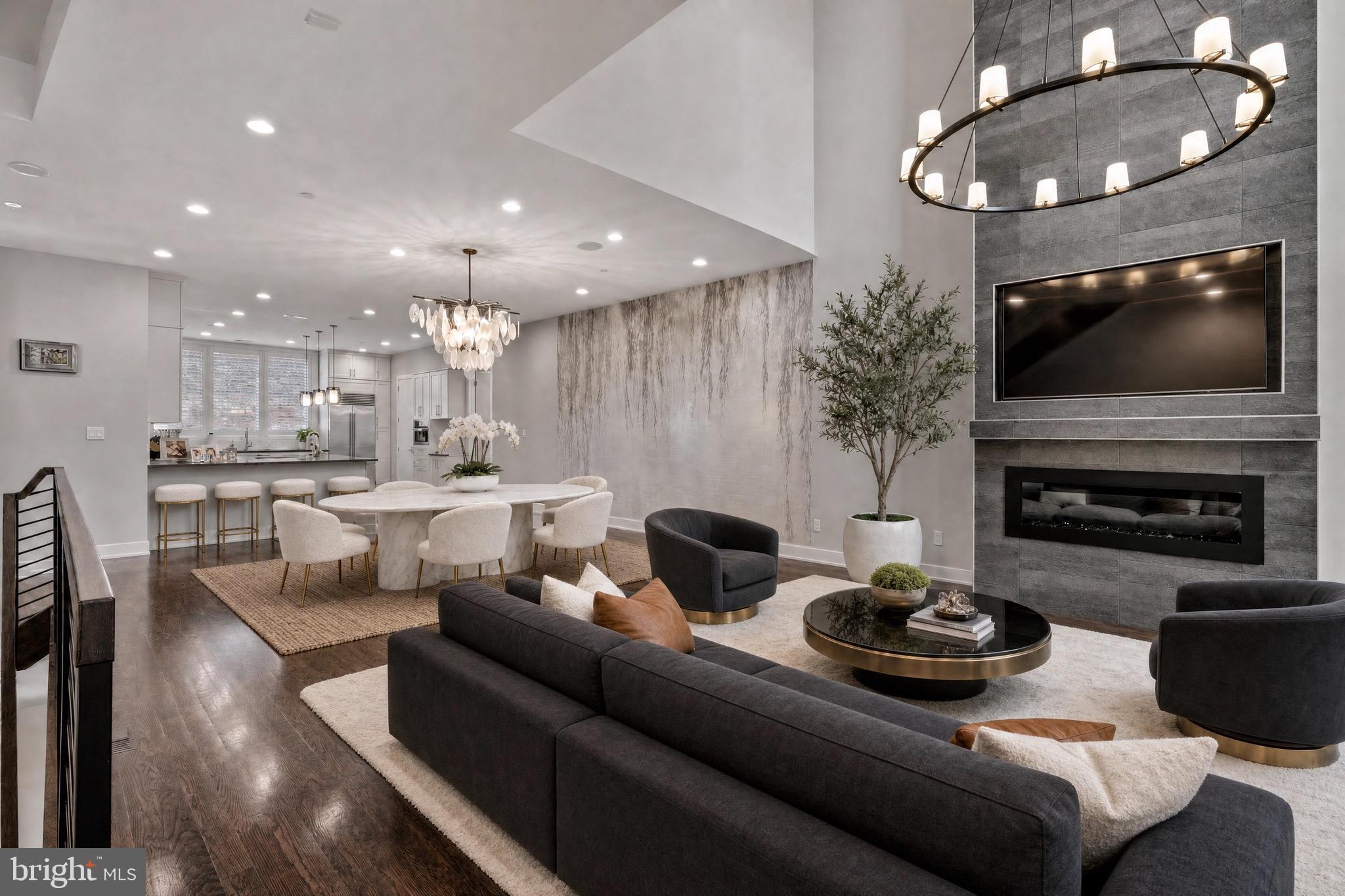 SOCIETY HILL - Residential