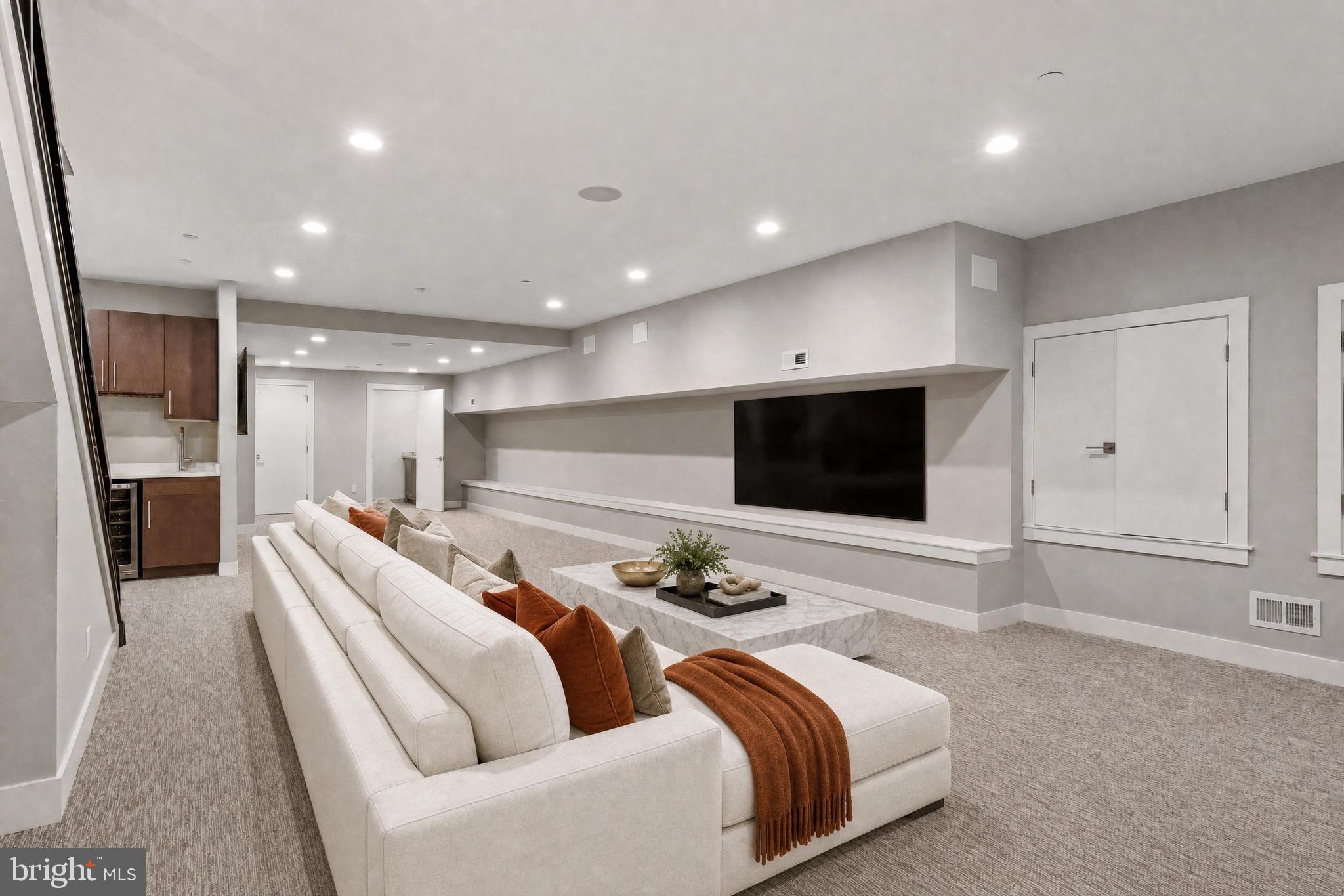 SOCIETY HILL - Residential