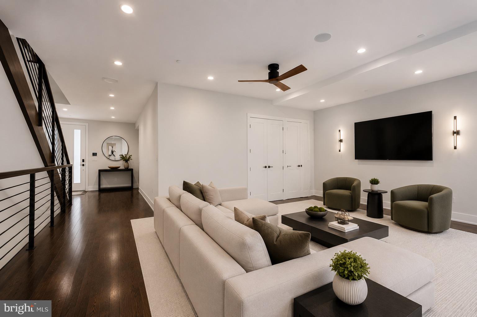 SOCIETY HILL - Residential