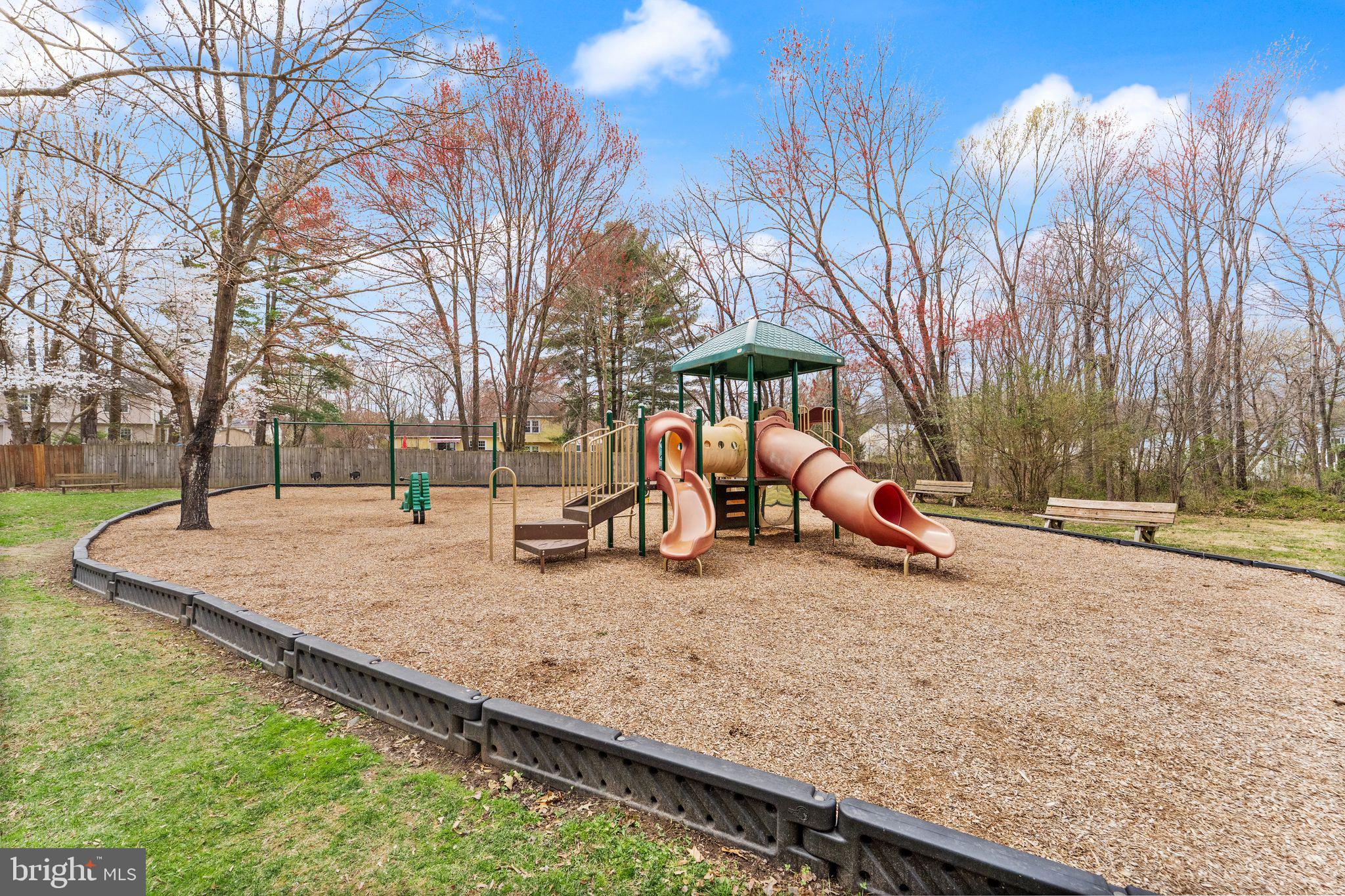STRATTON WOODS - Residential