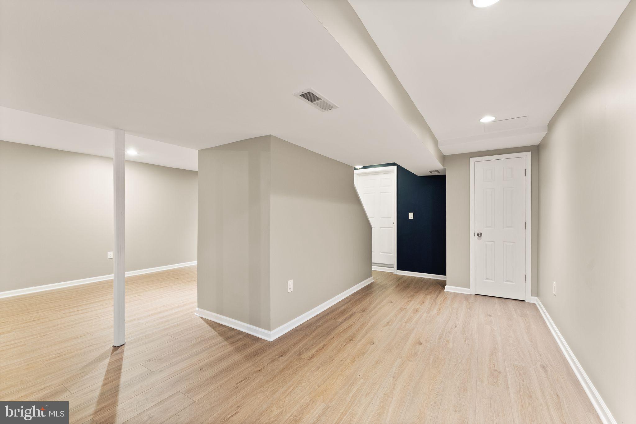 STRATTON WOODS - Residential