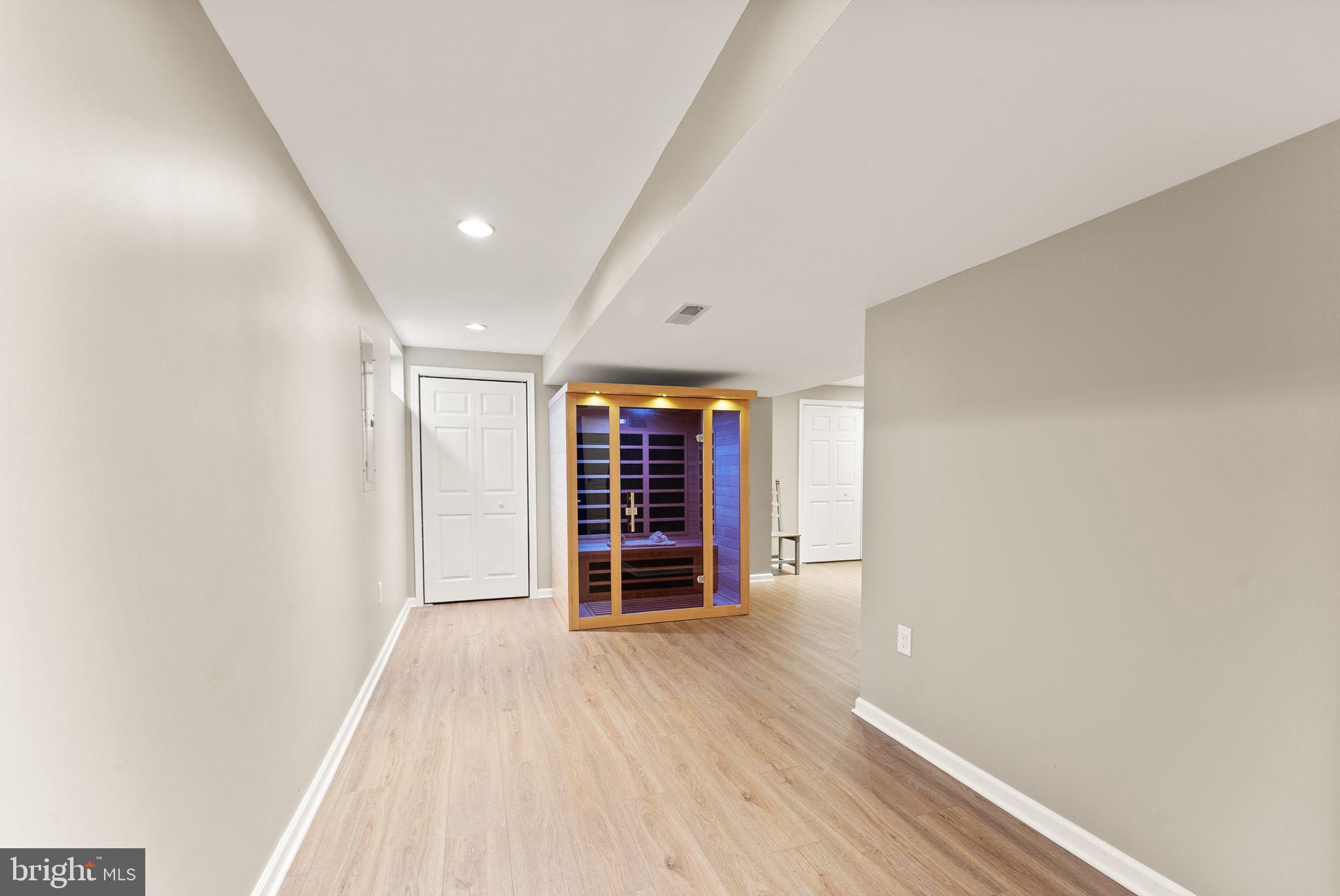 STRATTON WOODS - Residential
