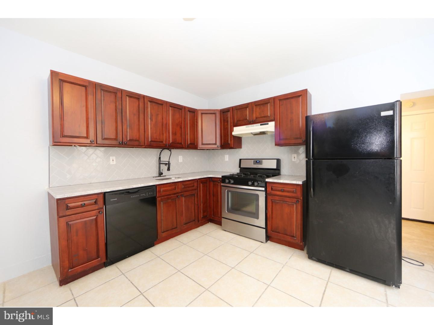 KENSINGTON - Residential