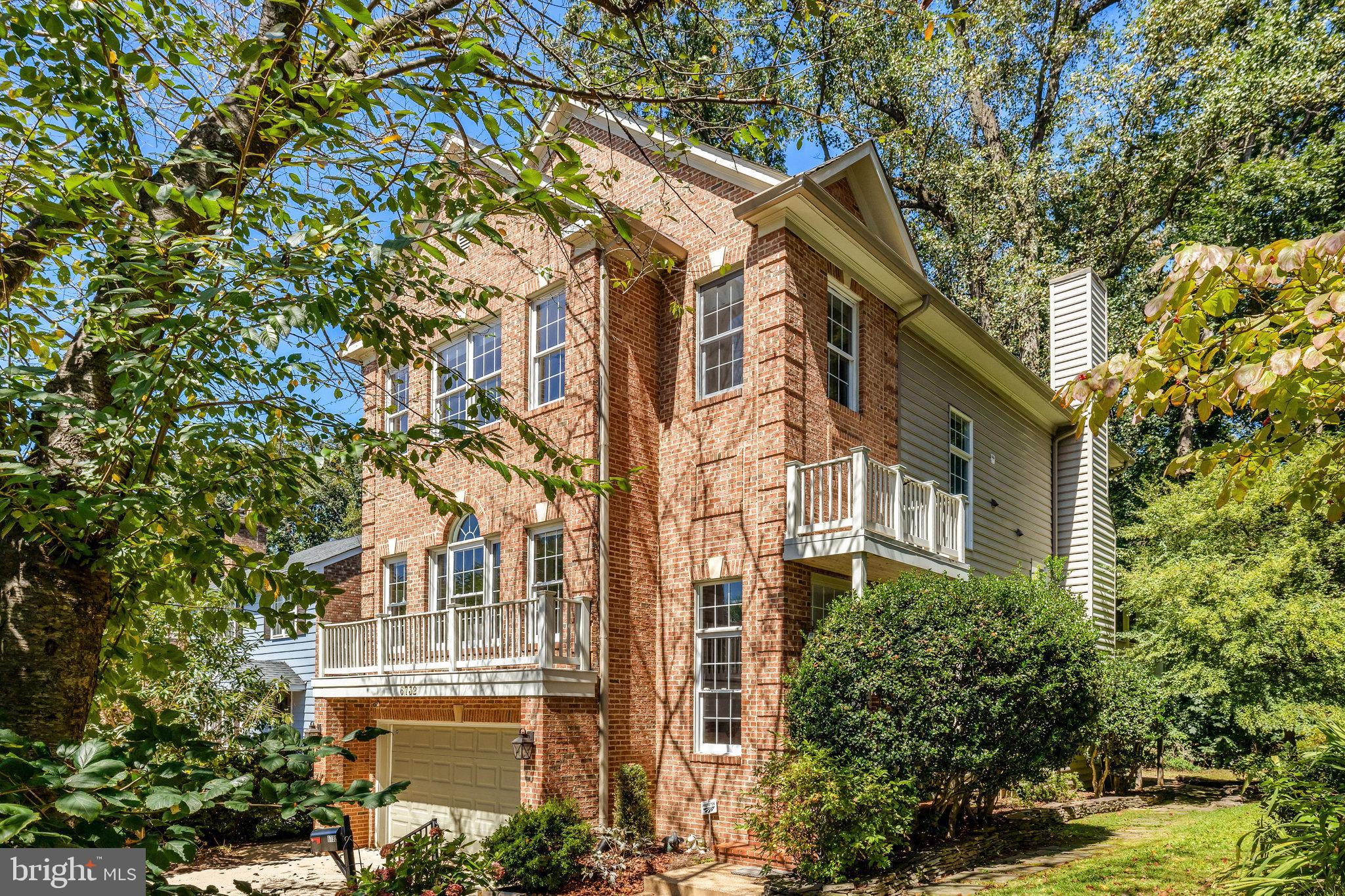 KINGS MANOR - Residential