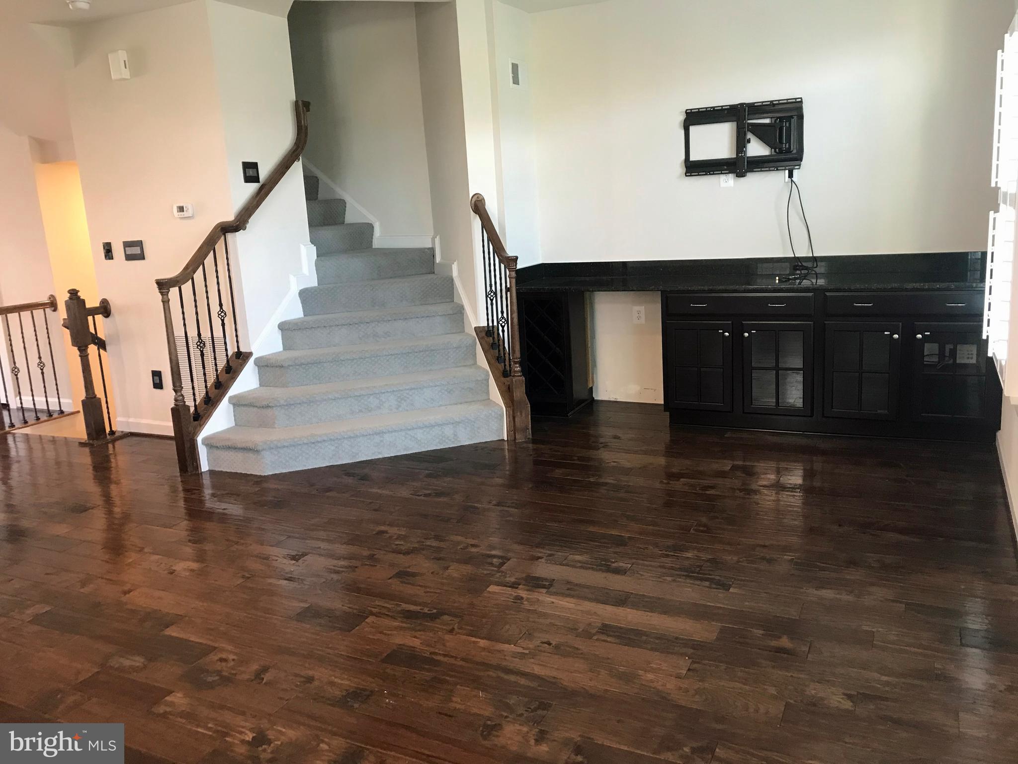 VILLAGES OF URBANA - Residential Lease