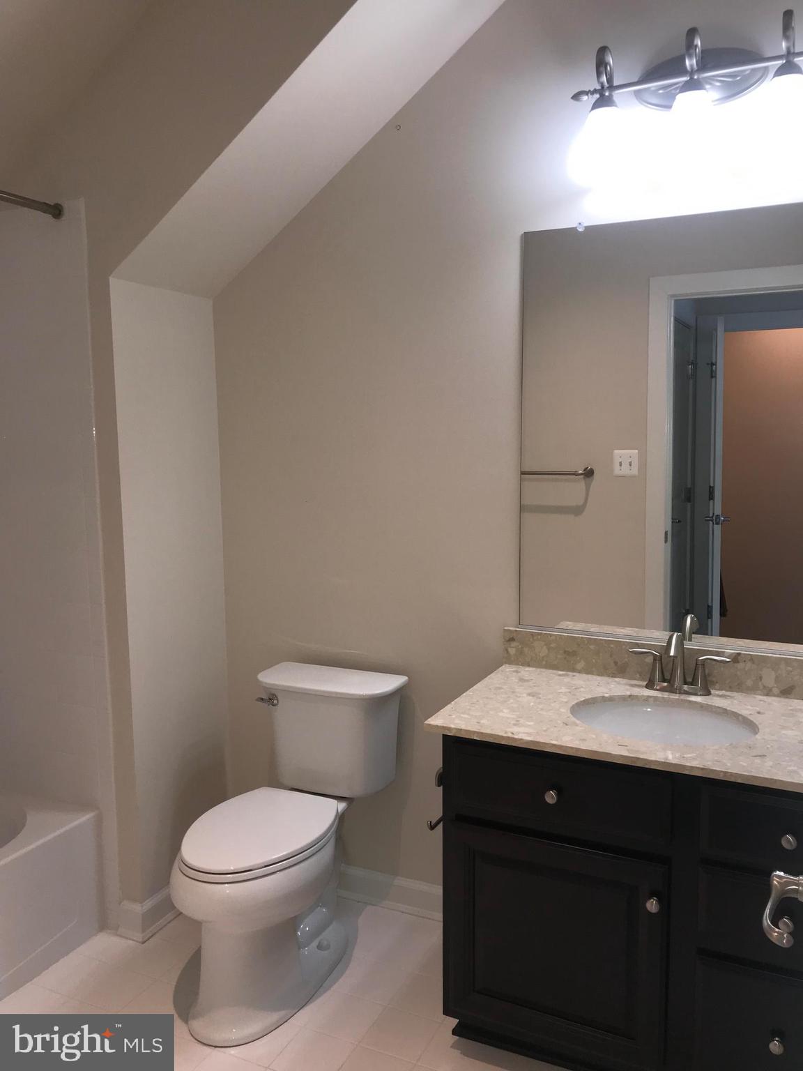 VILLAGES OF URBANA - Residential Lease