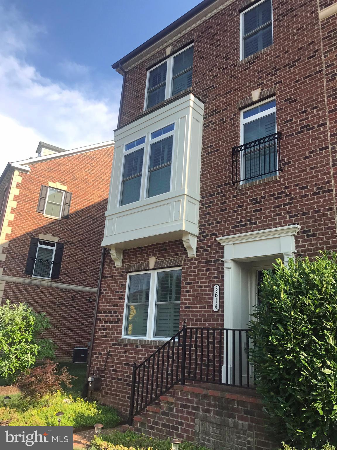 VILLAGES OF URBANA - Residential Lease