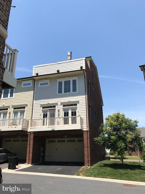 VILLAGES OF URBANA - Residential Lease