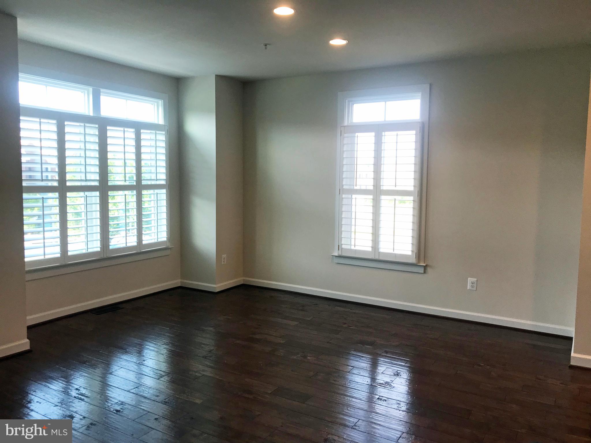 VILLAGES OF URBANA - Residential Lease