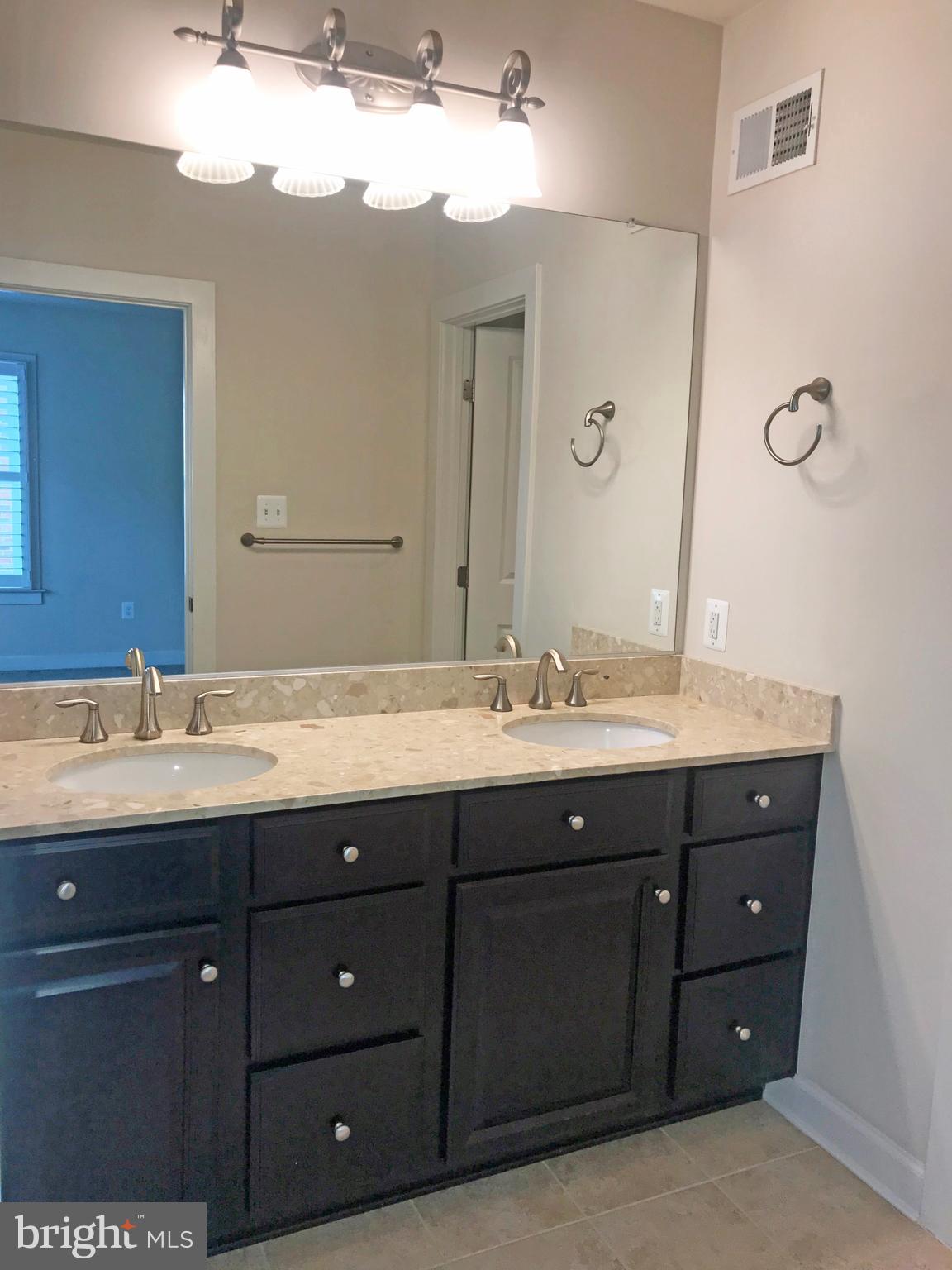 VILLAGES OF URBANA - Residential Lease