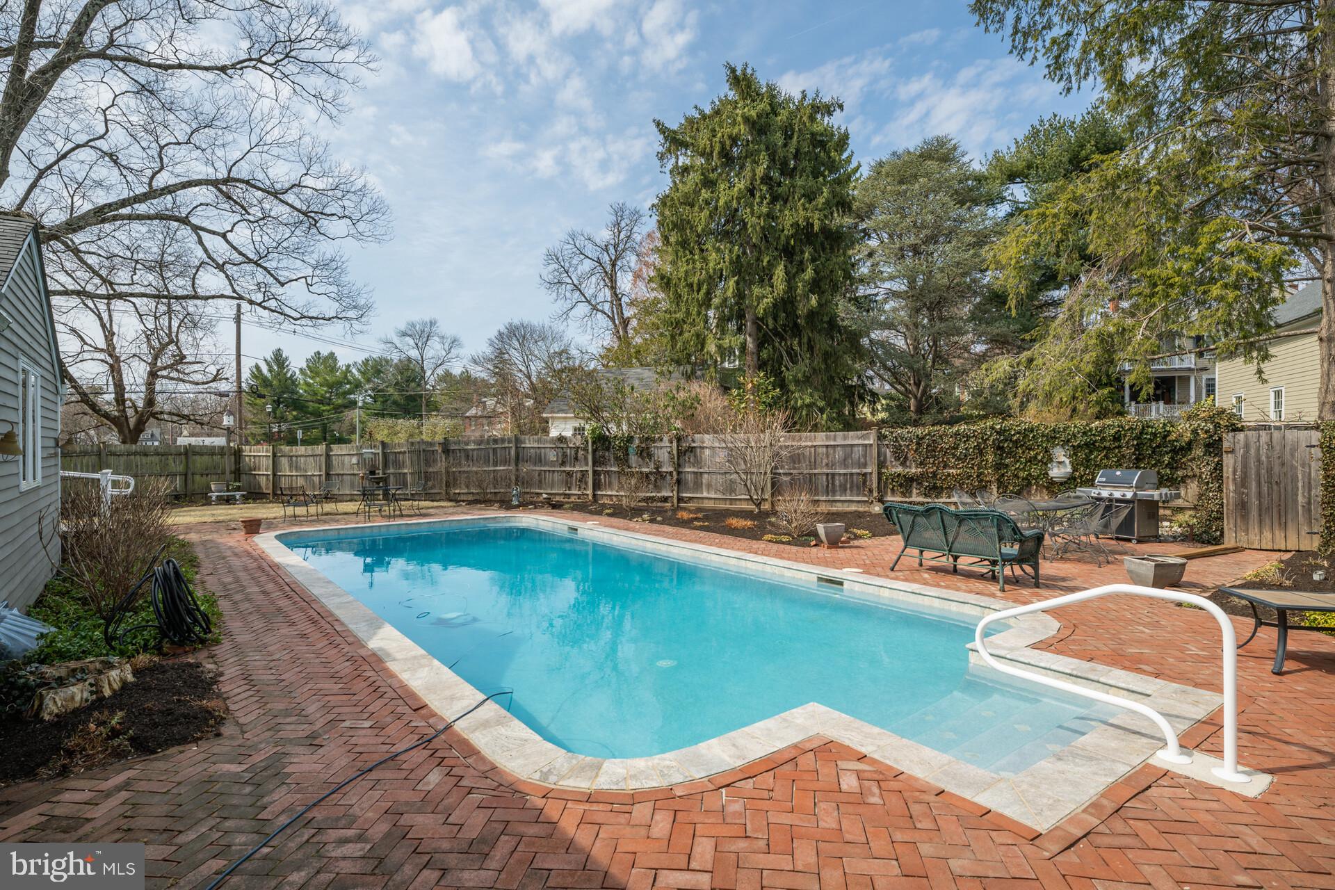 DOYLESTOWN - Residential Income