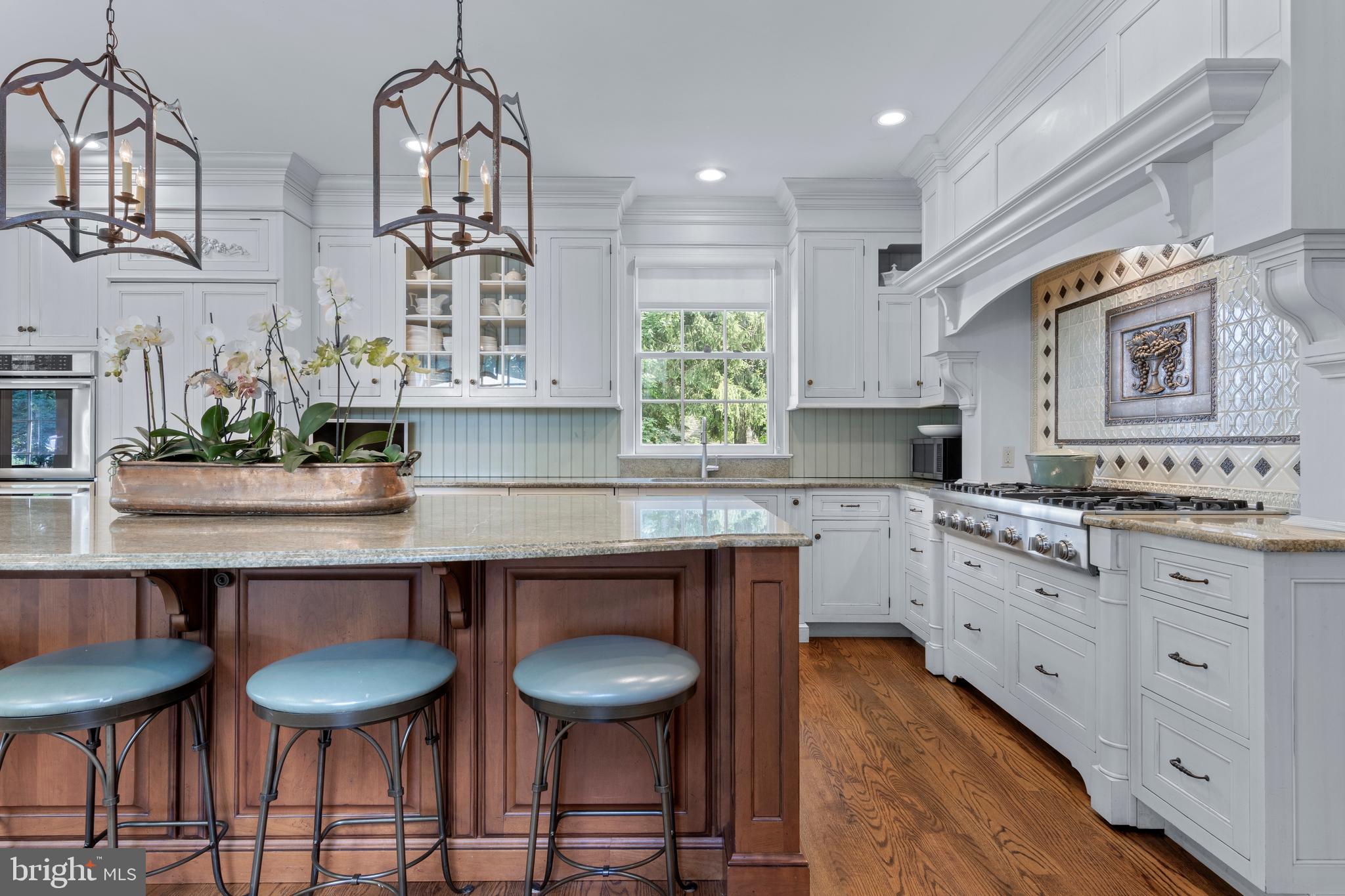 ASHWOOD MANOR - Residential