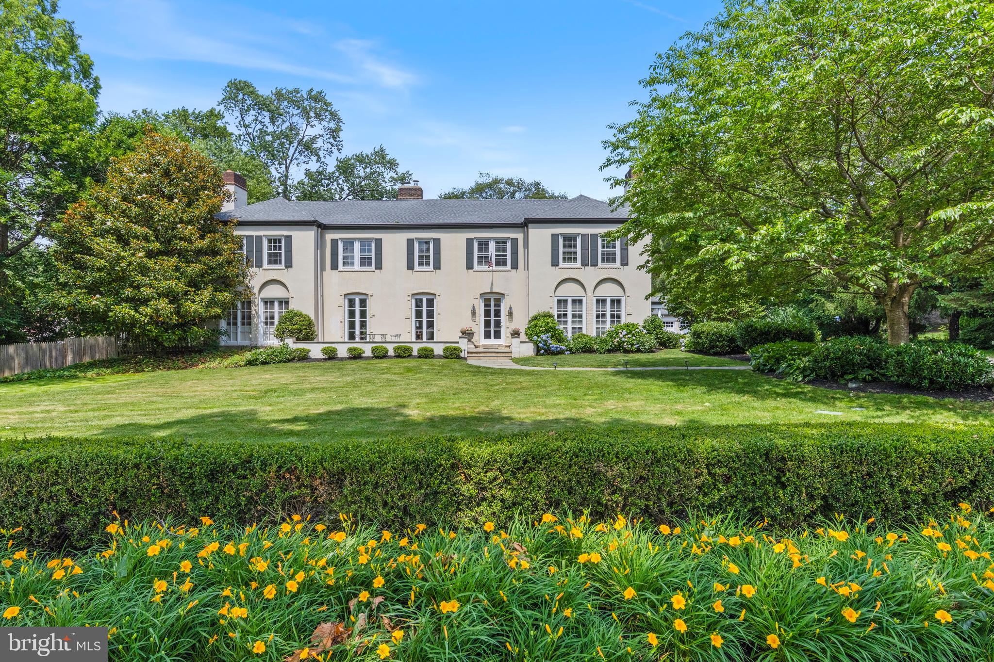 ASHWOOD MANOR - Residential
