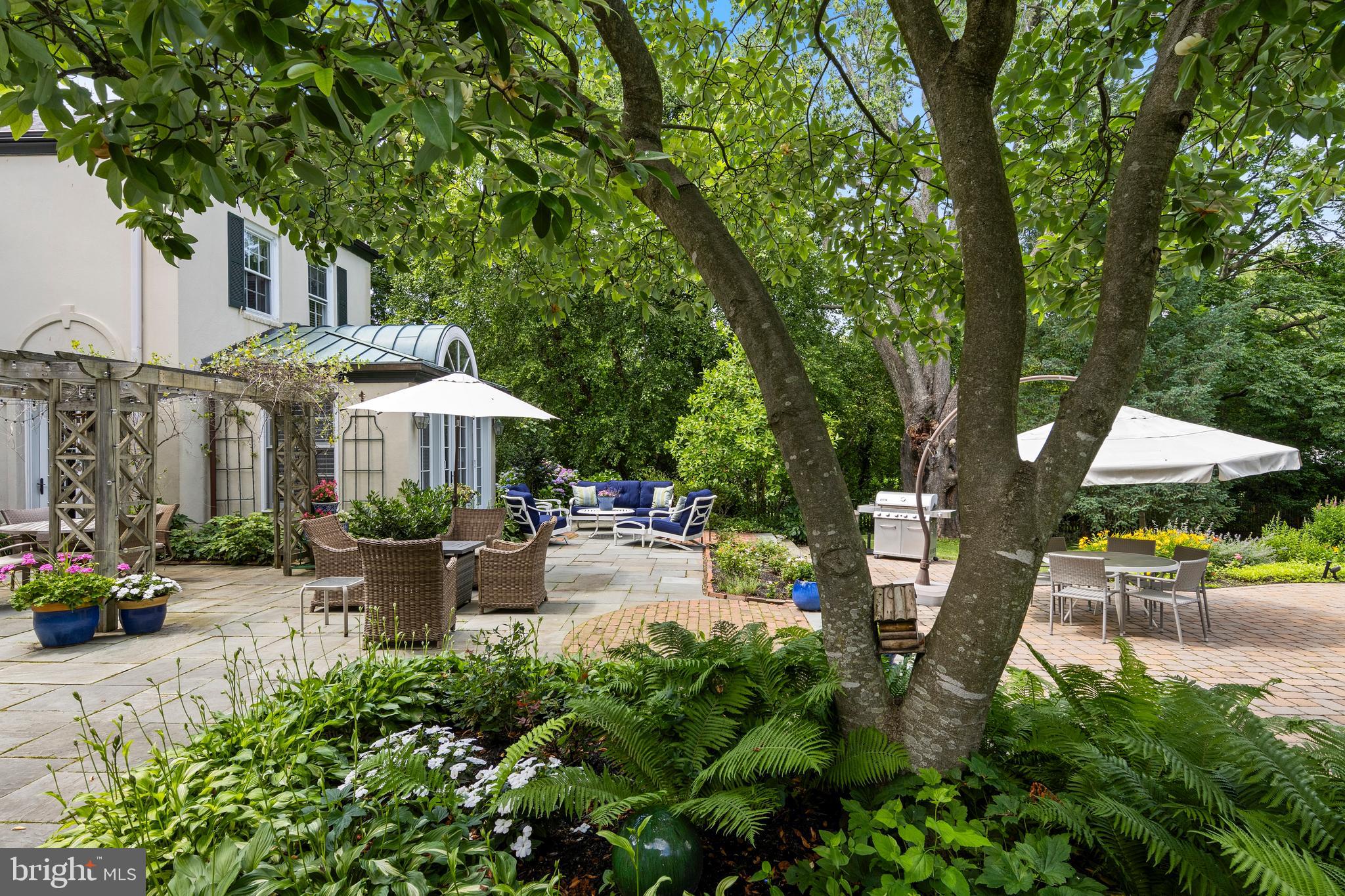 ASHWOOD MANOR - Residential