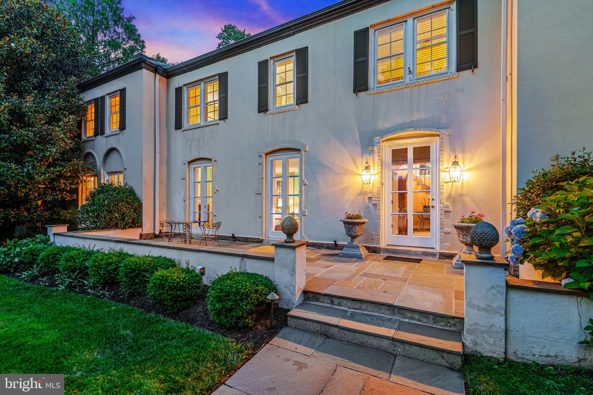 ASHWOOD MANOR - Residential