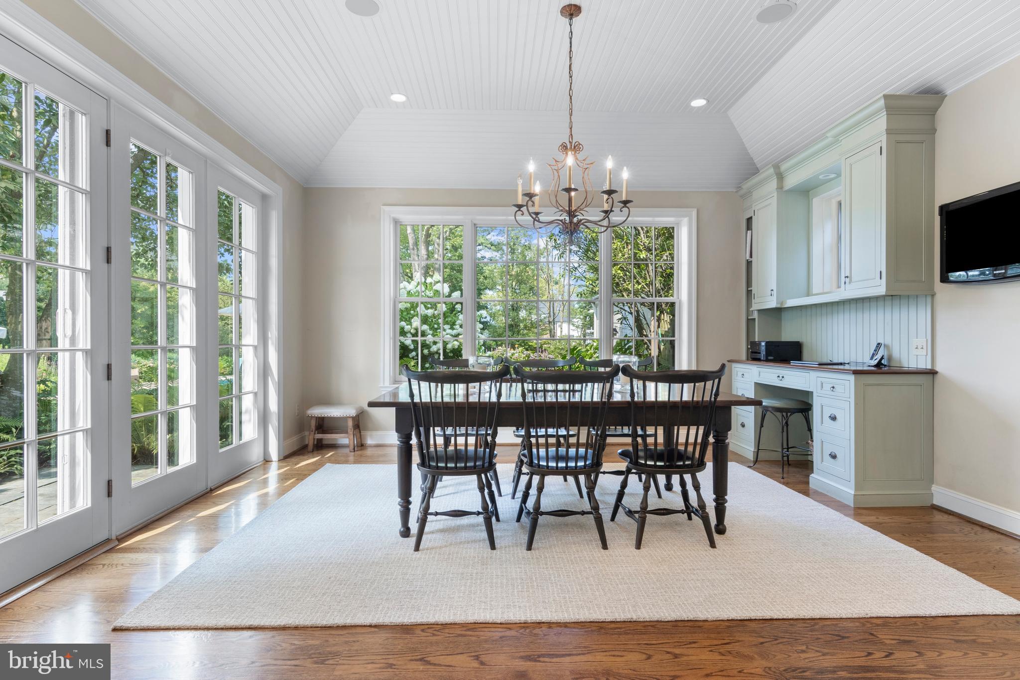 ASHWOOD MANOR - Residential