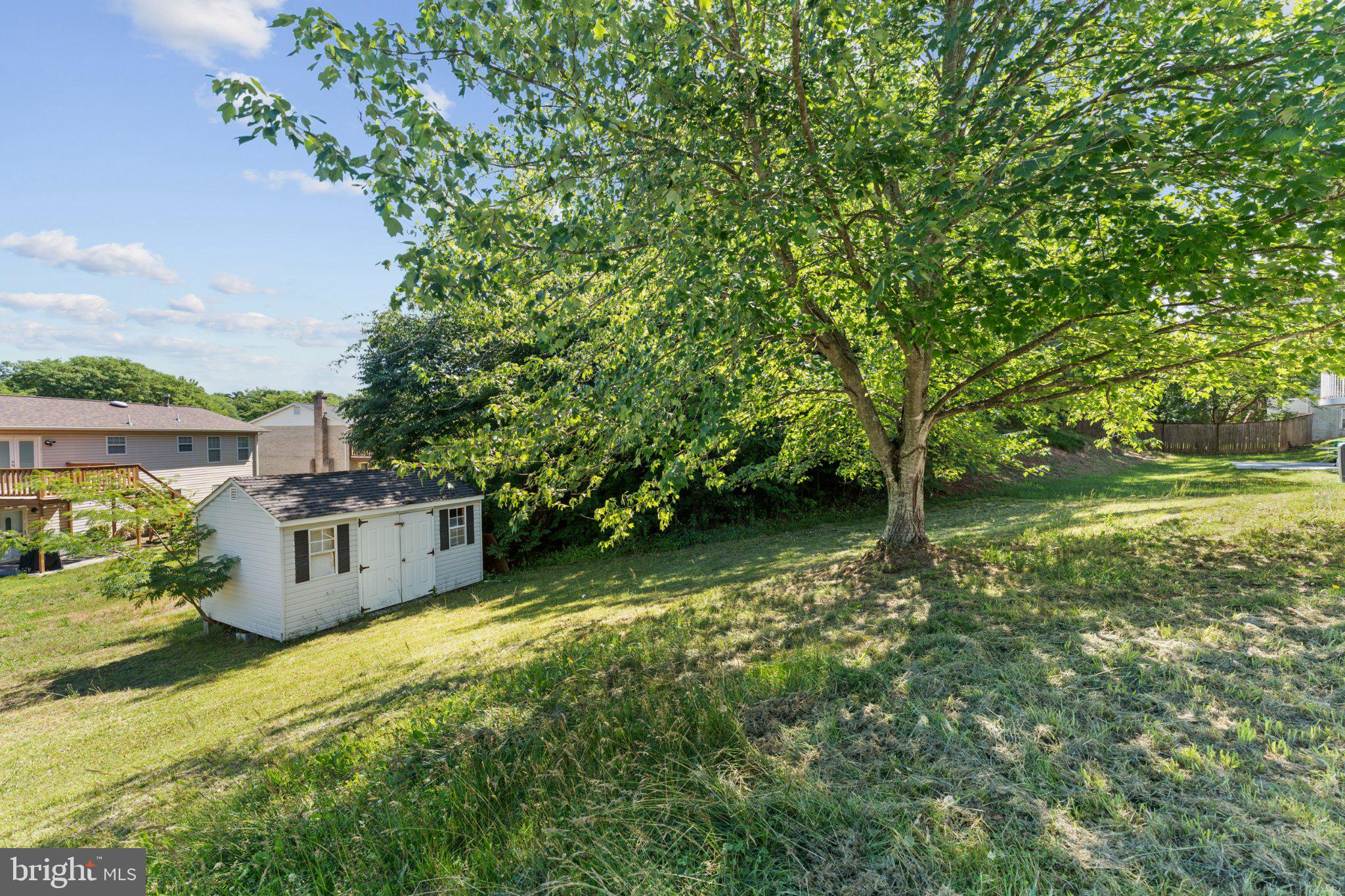 CHELTENHAM WOODS - Residential