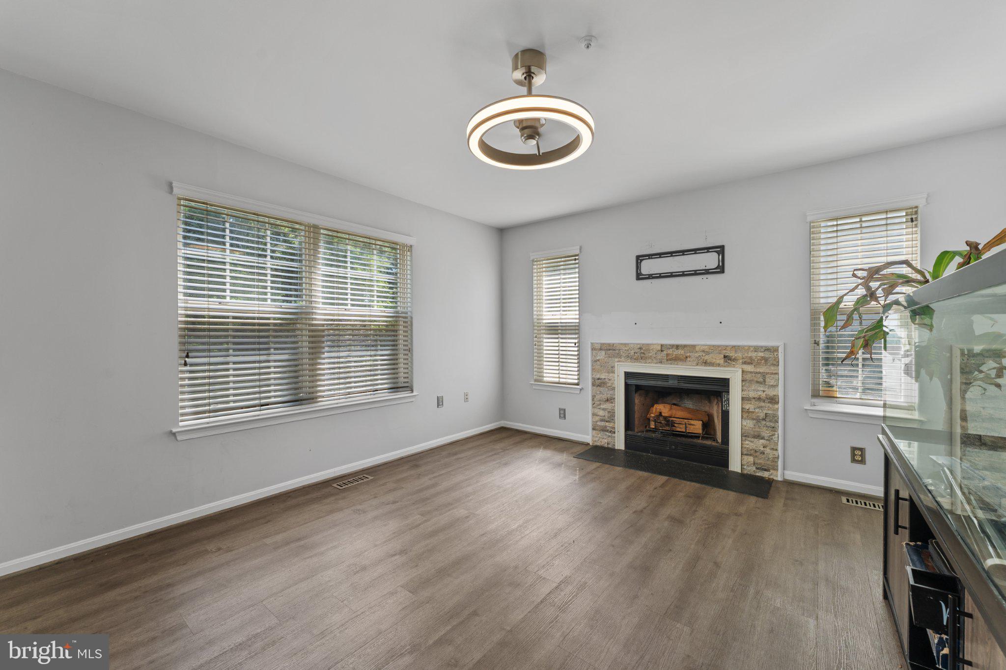 CHELTENHAM WOODS - Residential