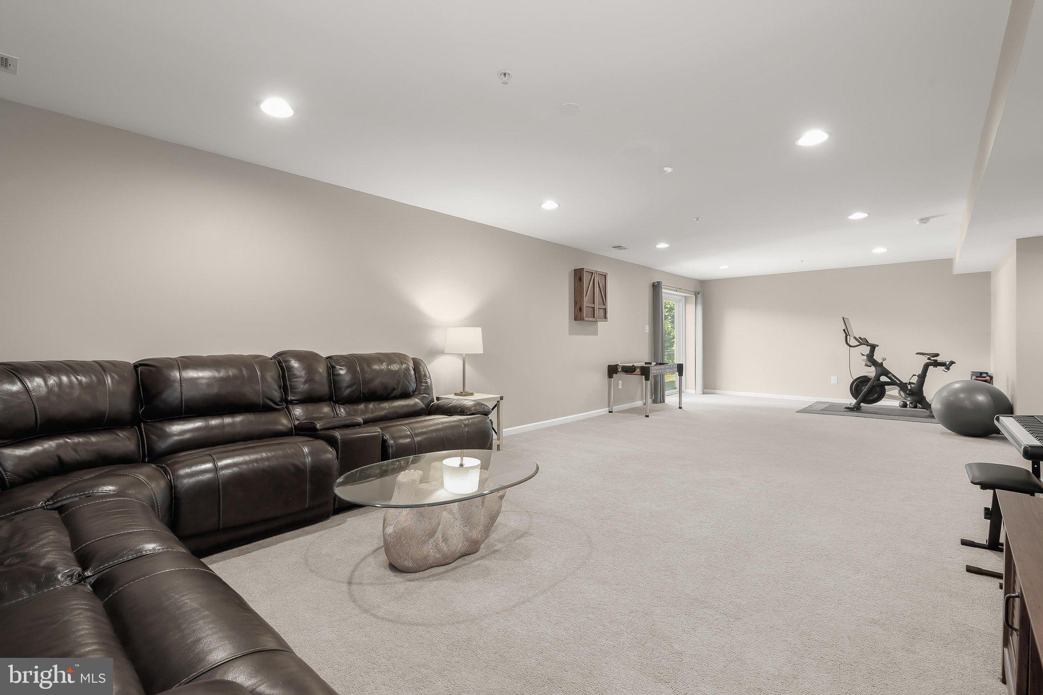 OAKMONT OVERLOOK - Residential