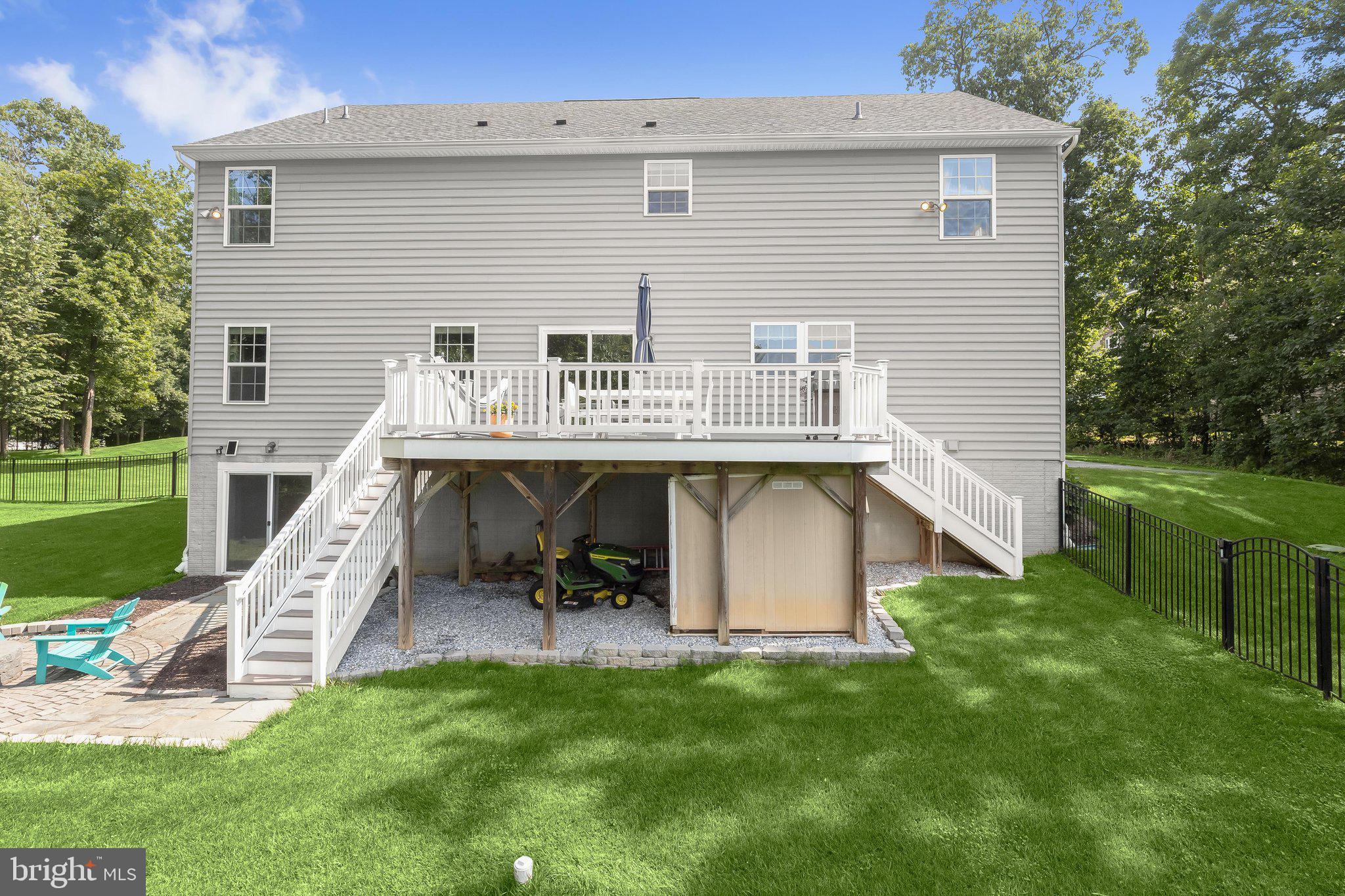 OAKMONT OVERLOOK - Residential