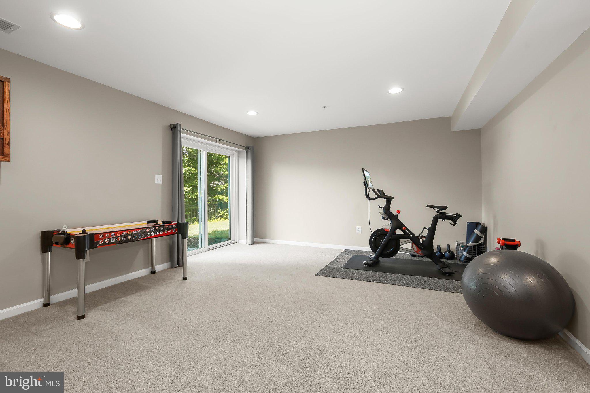 OAKMONT OVERLOOK - Residential