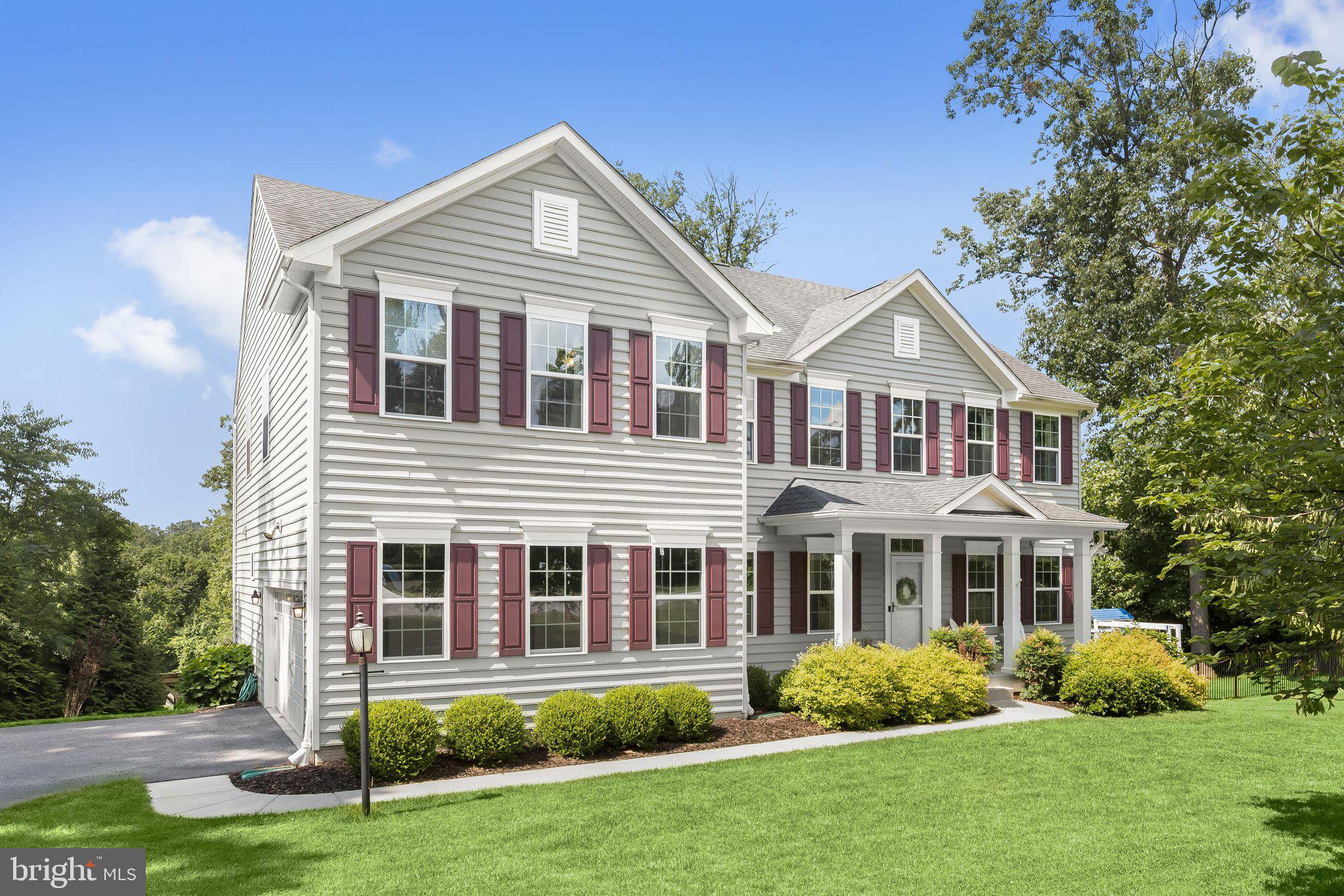 OAKMONT OVERLOOK - Residential