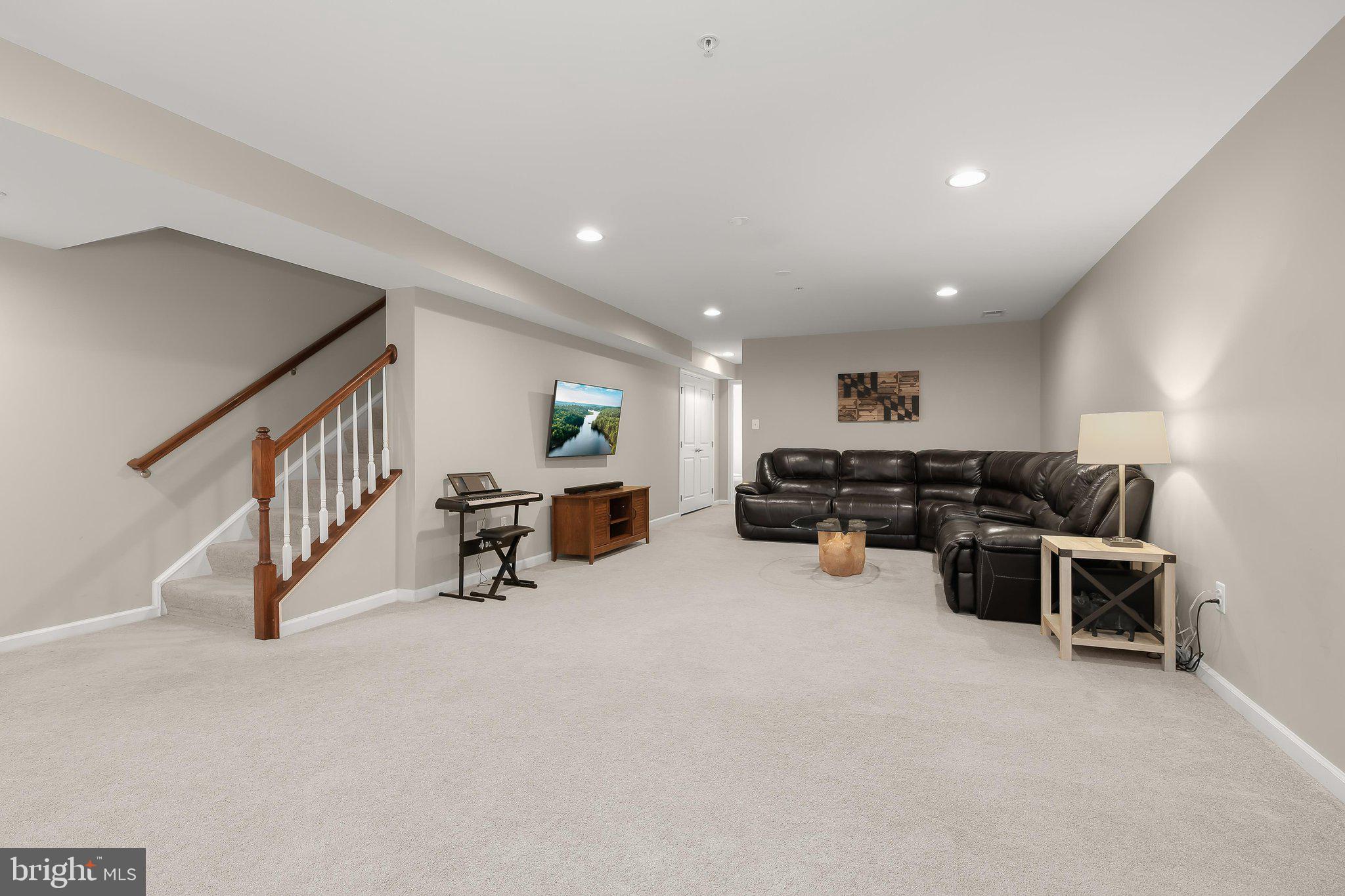 OAKMONT OVERLOOK - Residential