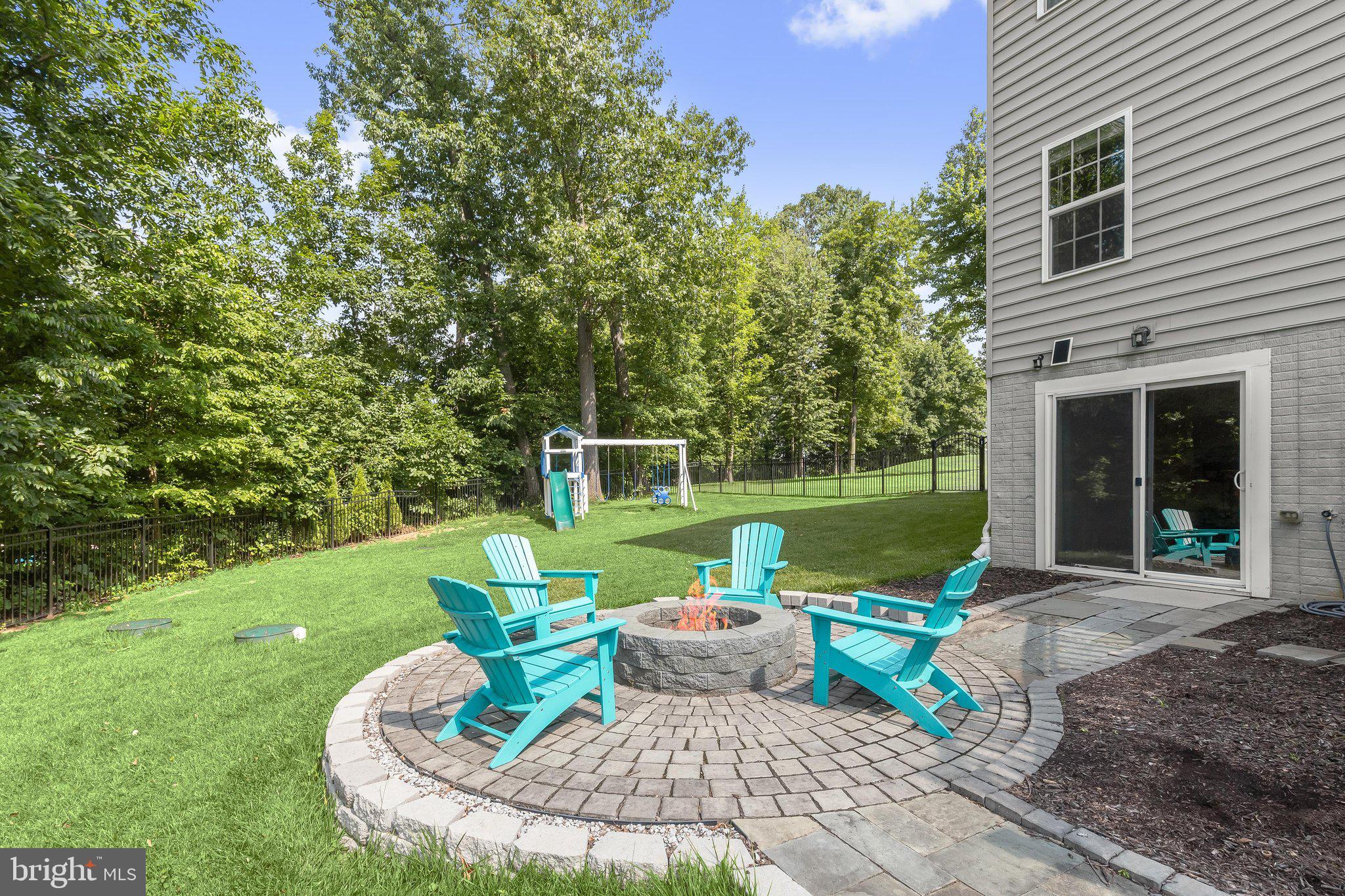 OAKMONT OVERLOOK - Residential