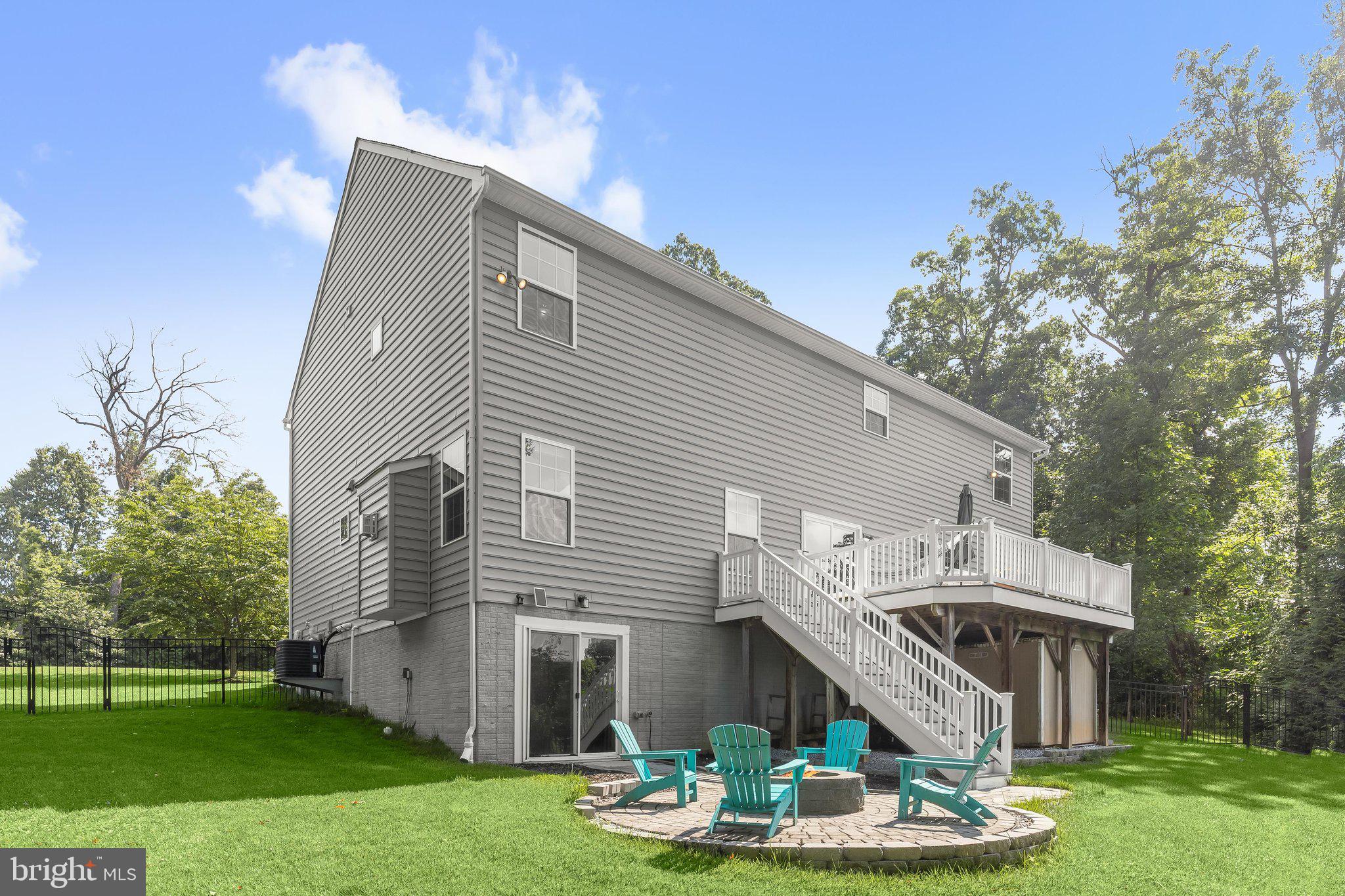 OAKMONT OVERLOOK - Residential