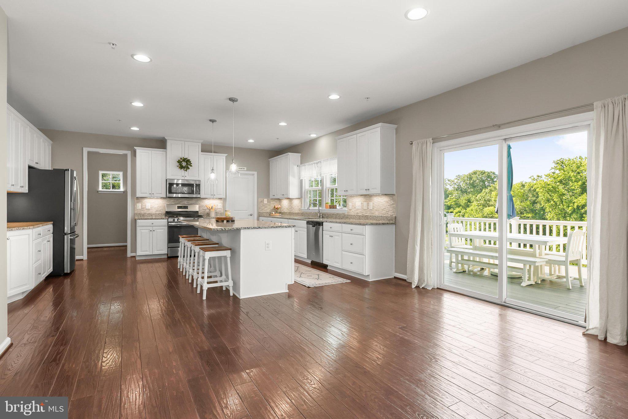 OAKMONT OVERLOOK - Residential