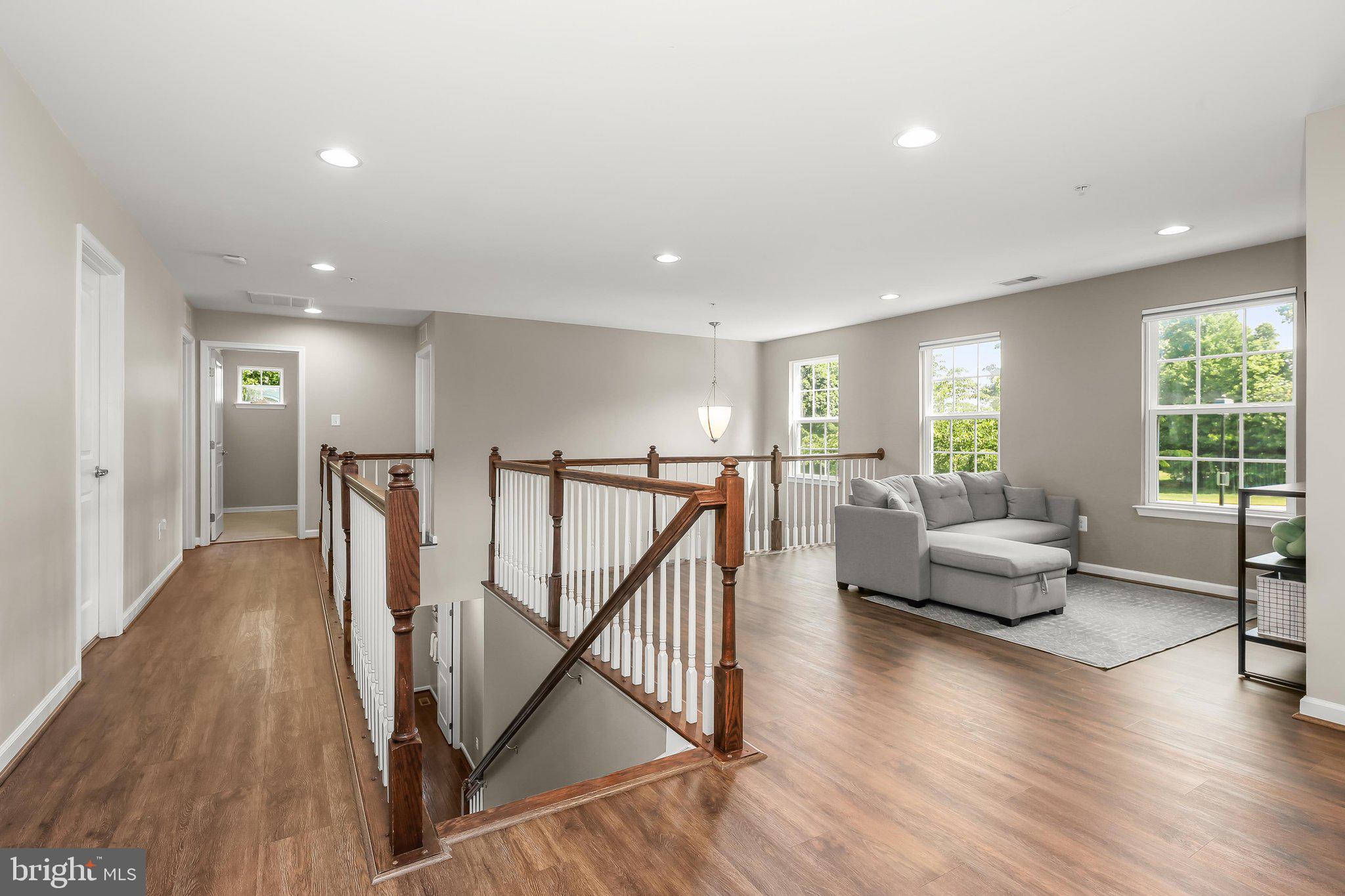 OAKMONT OVERLOOK - Residential