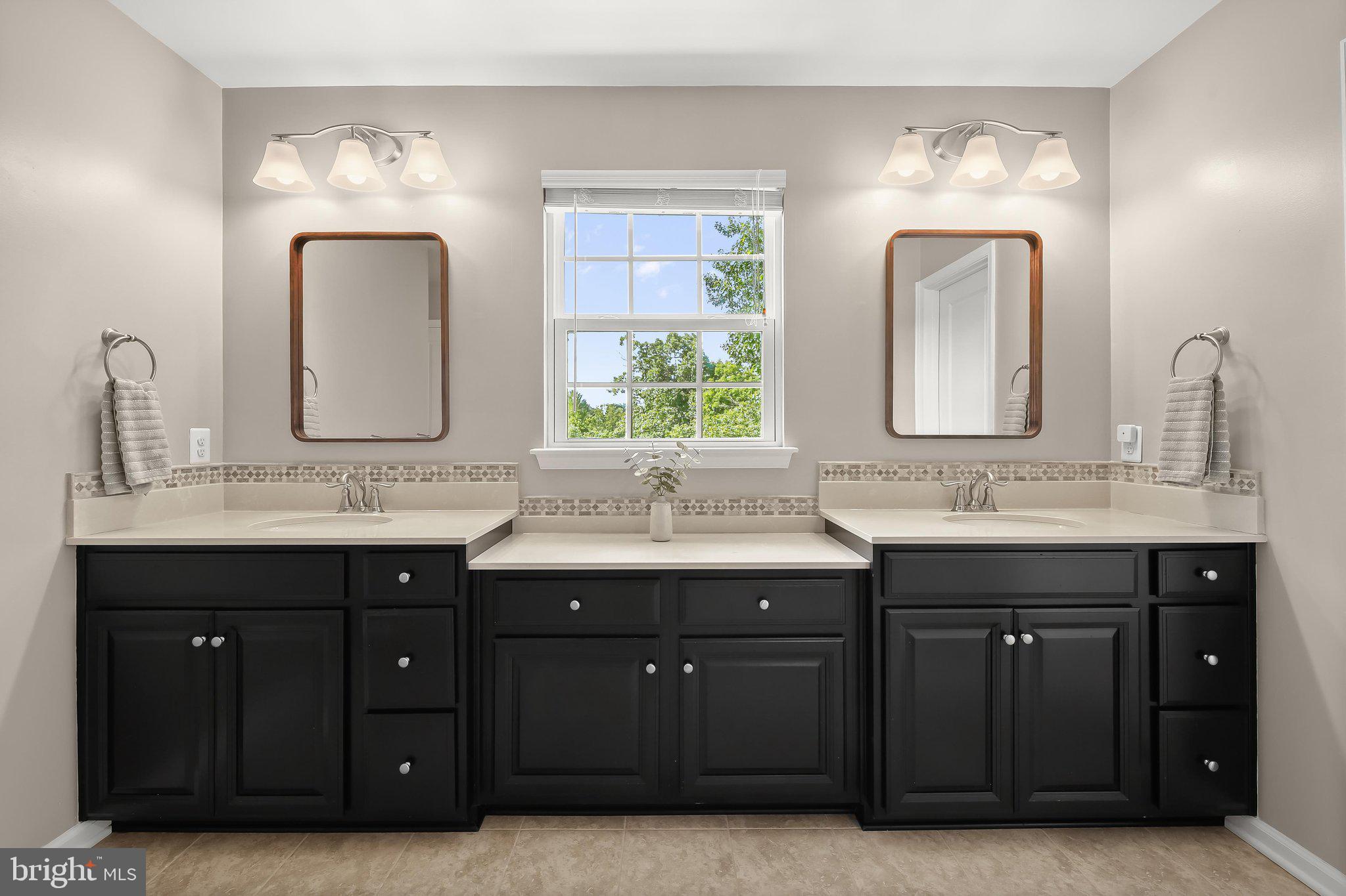 OAKMONT OVERLOOK - Residential