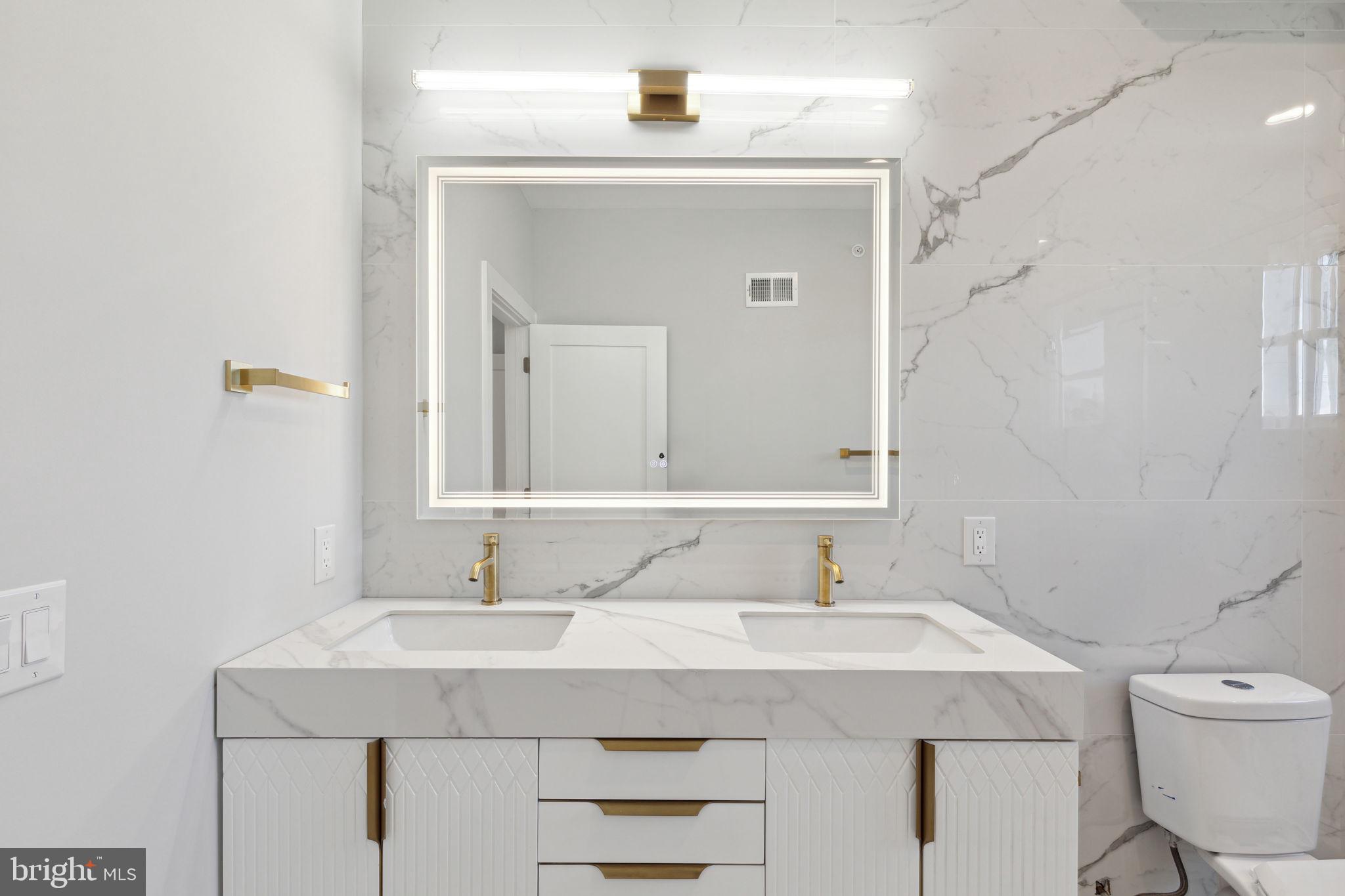 SOUTH KENSINGTON - Residential