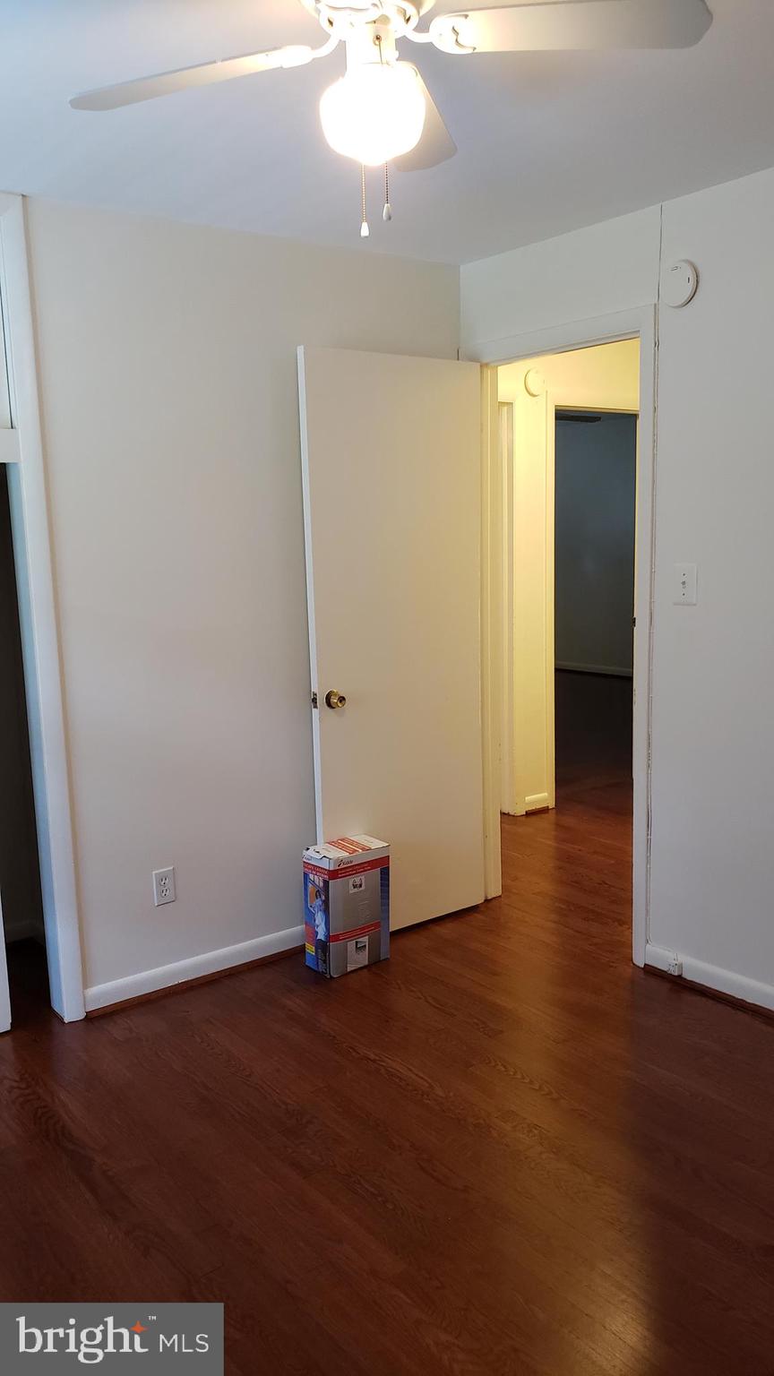 BROYHILL LANGLEY ESTATES - Residential Lease