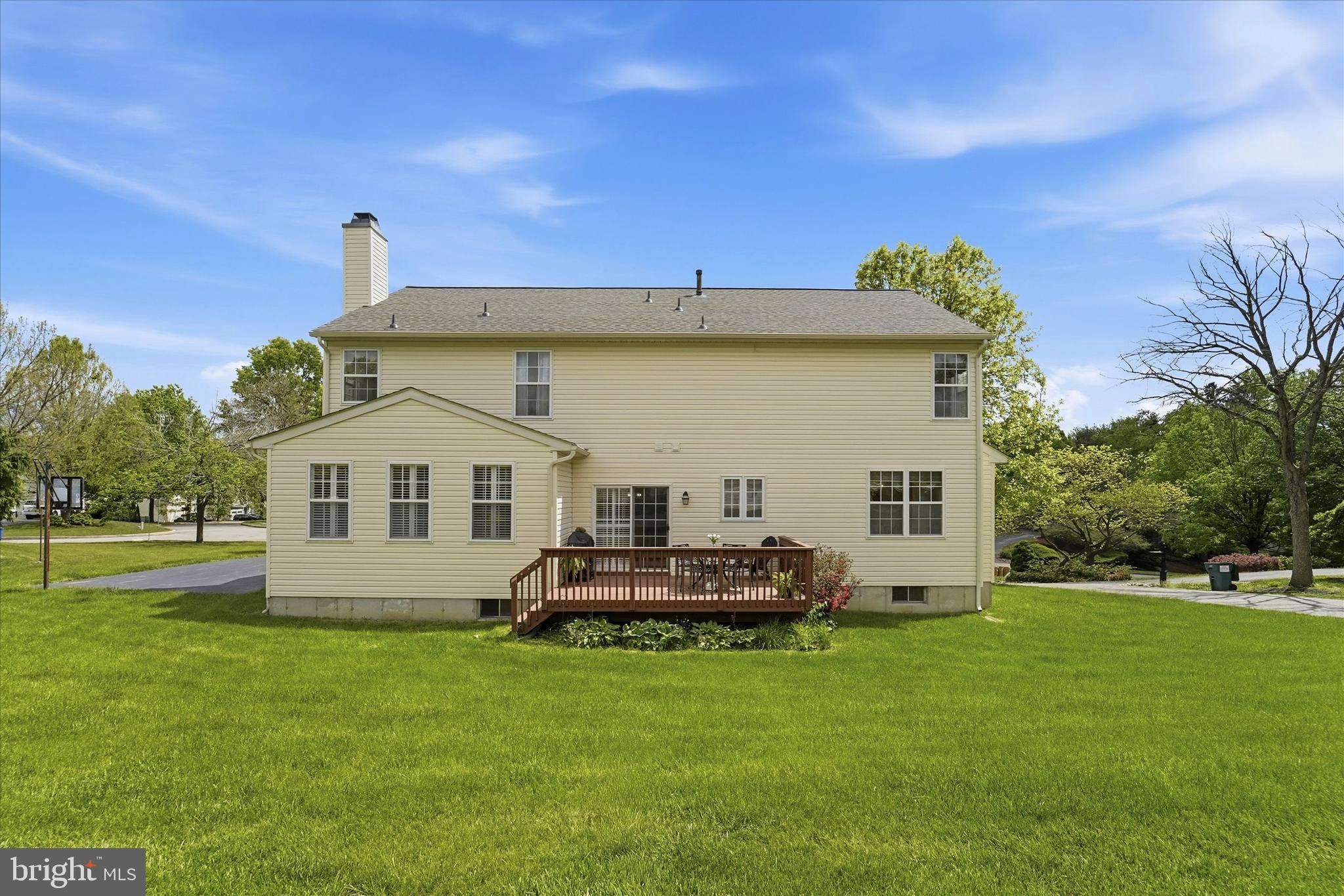 OLD MILL POINTE - Residential