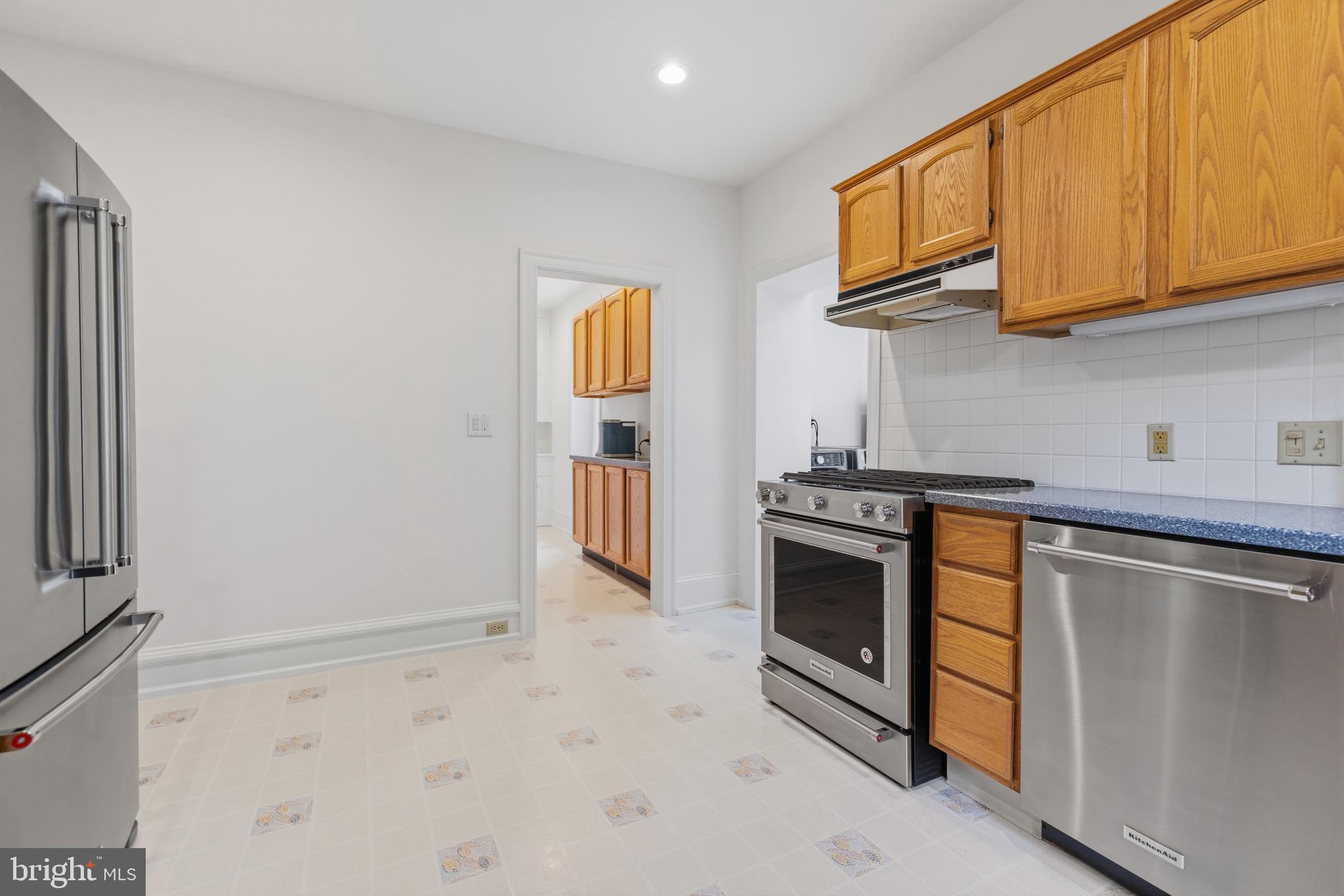 JENKINTOWN - Residential