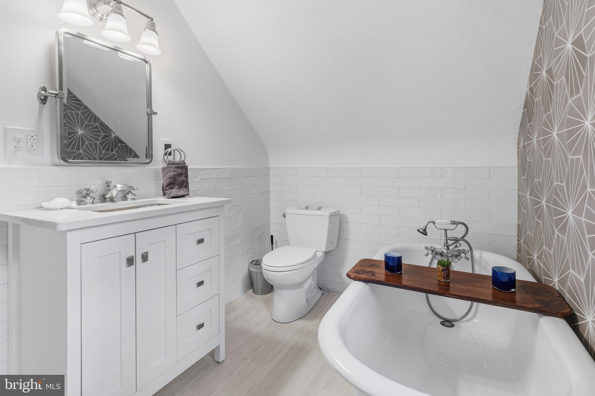JENKINTOWN - Residential