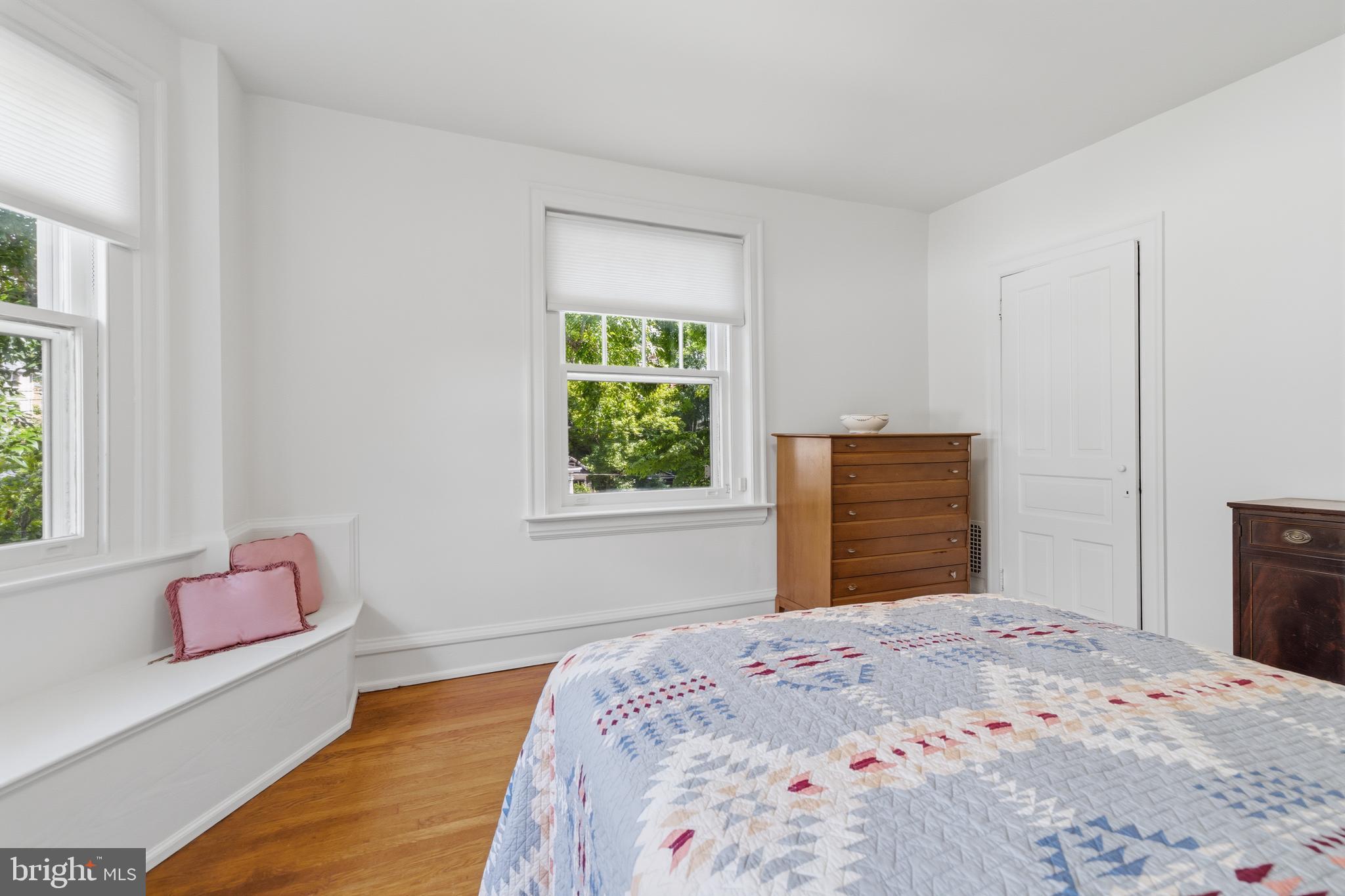 JENKINTOWN - Residential