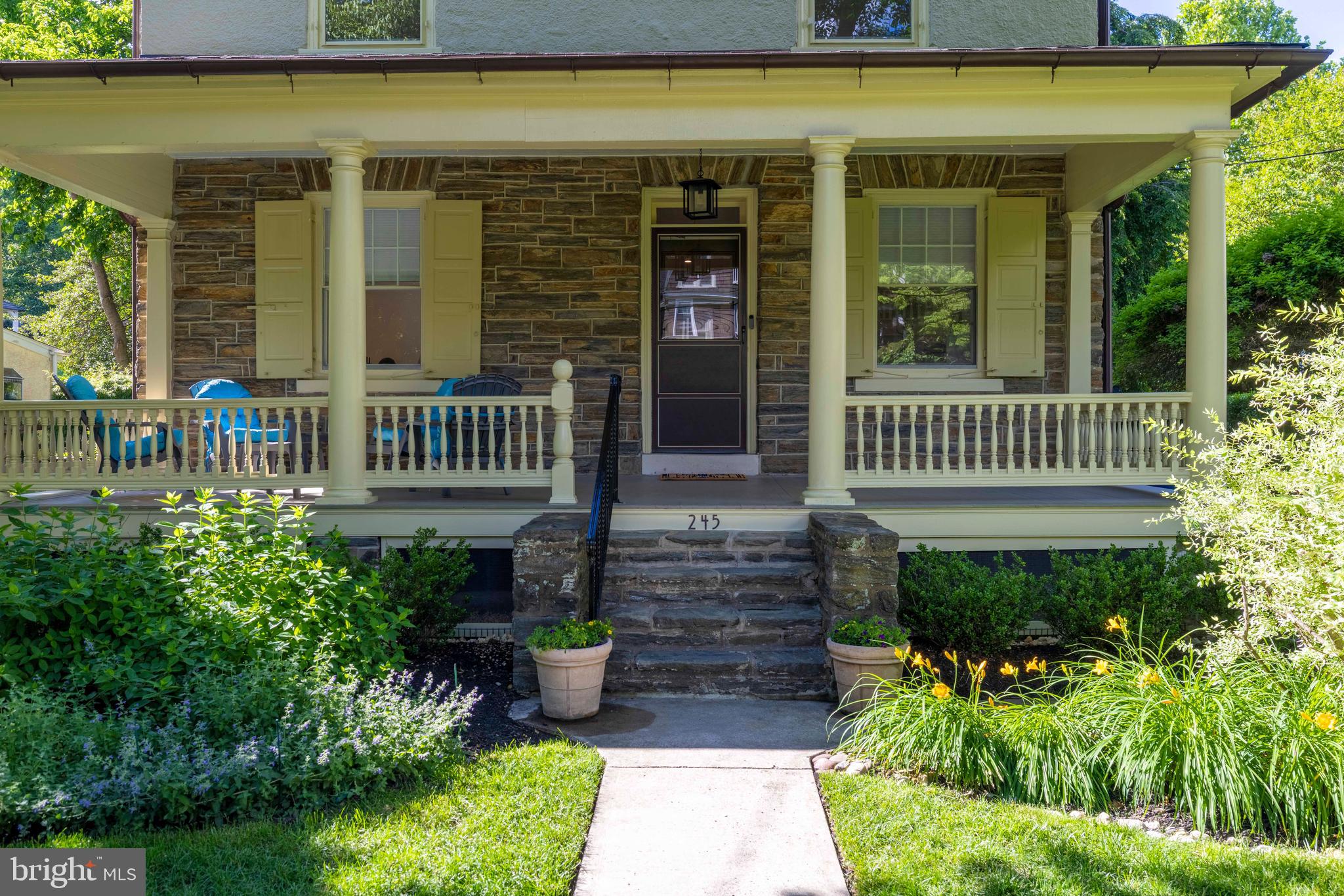JENKINTOWN - Residential