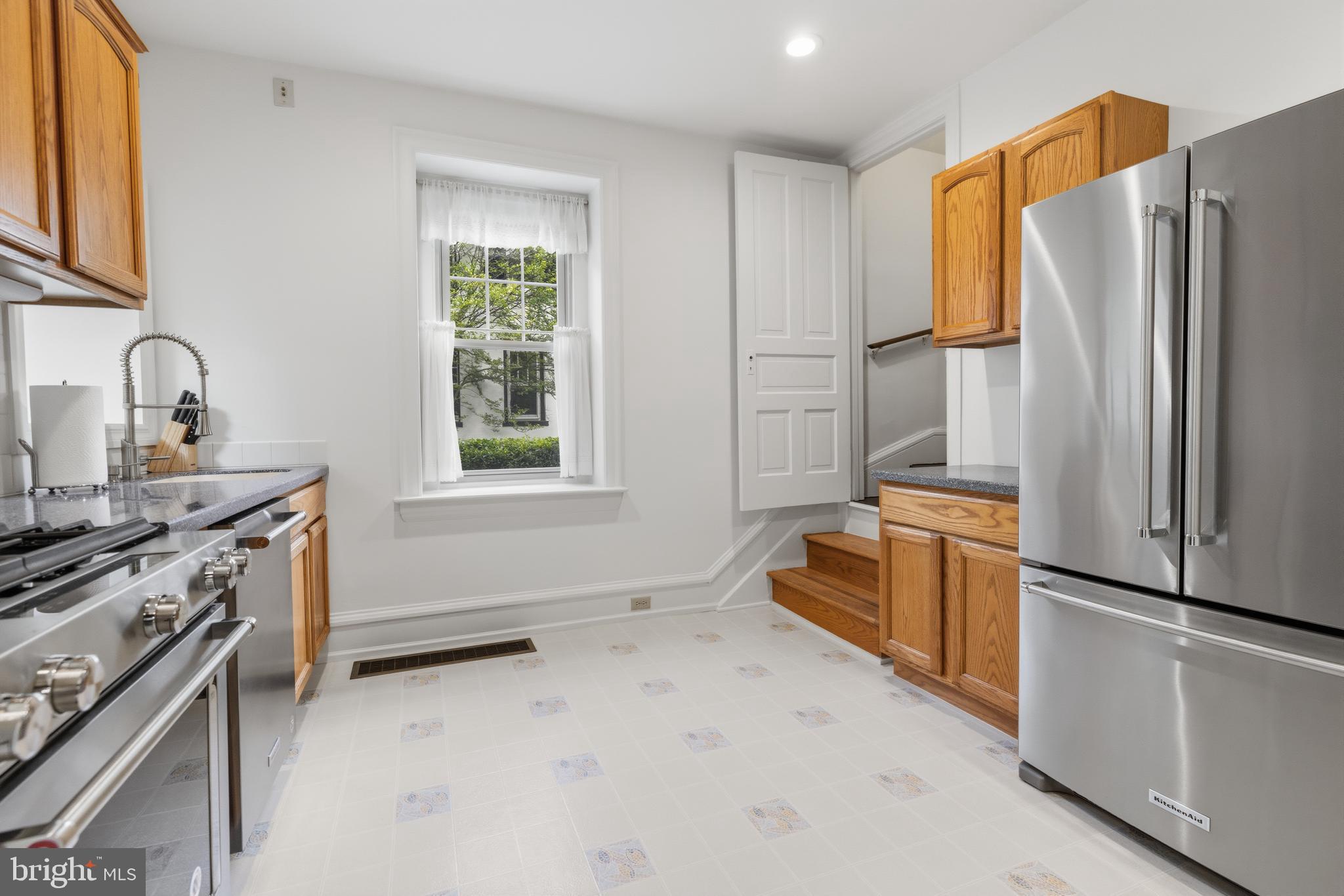 JENKINTOWN - Residential