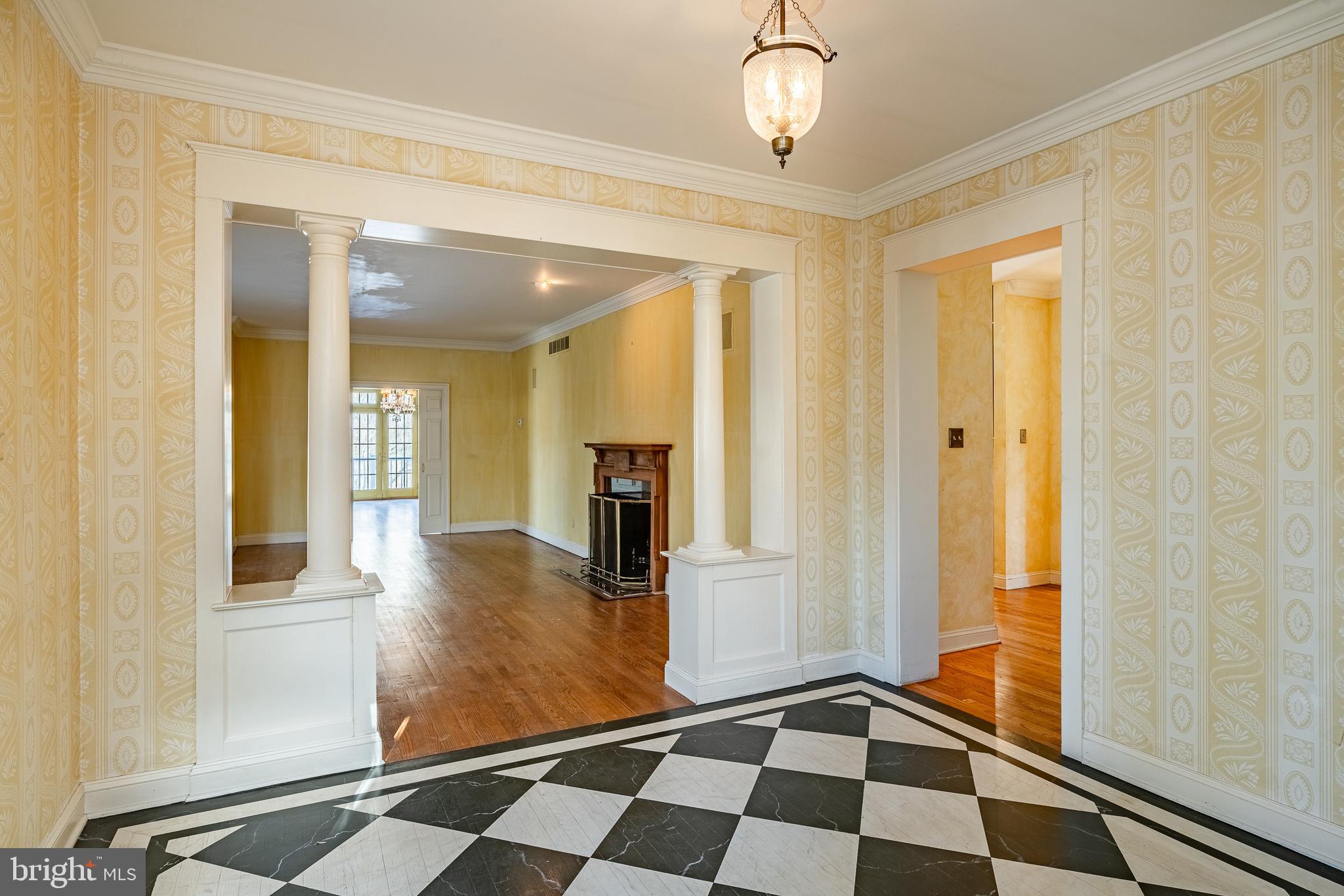 FAIRVILLE - Residential