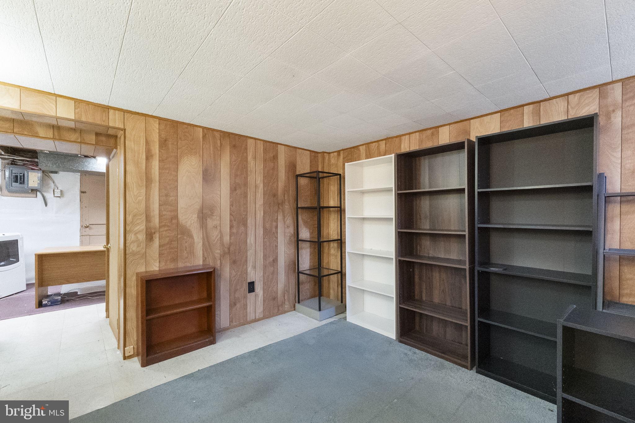 MERRITT HOMES - Residential