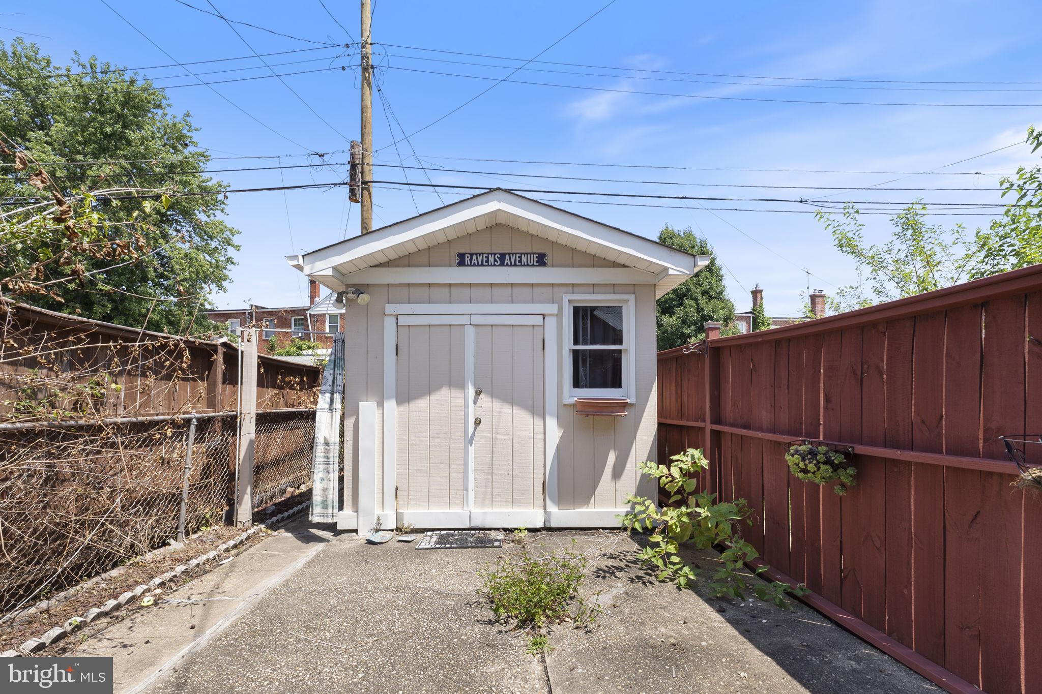 MERRITT HOMES - Residential