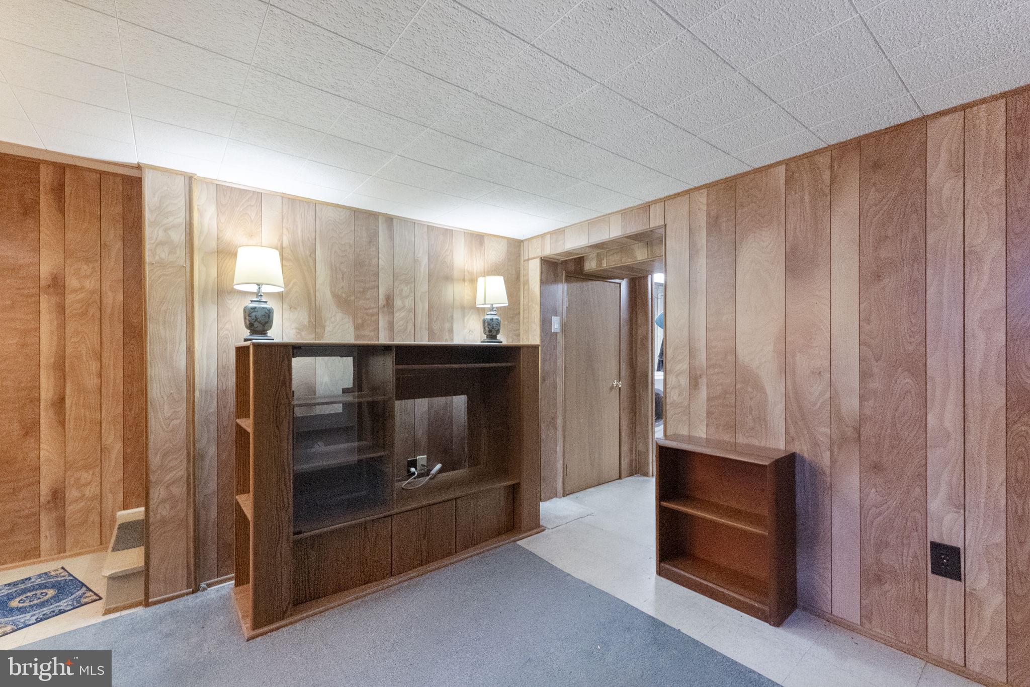 MERRITT HOMES - Residential
