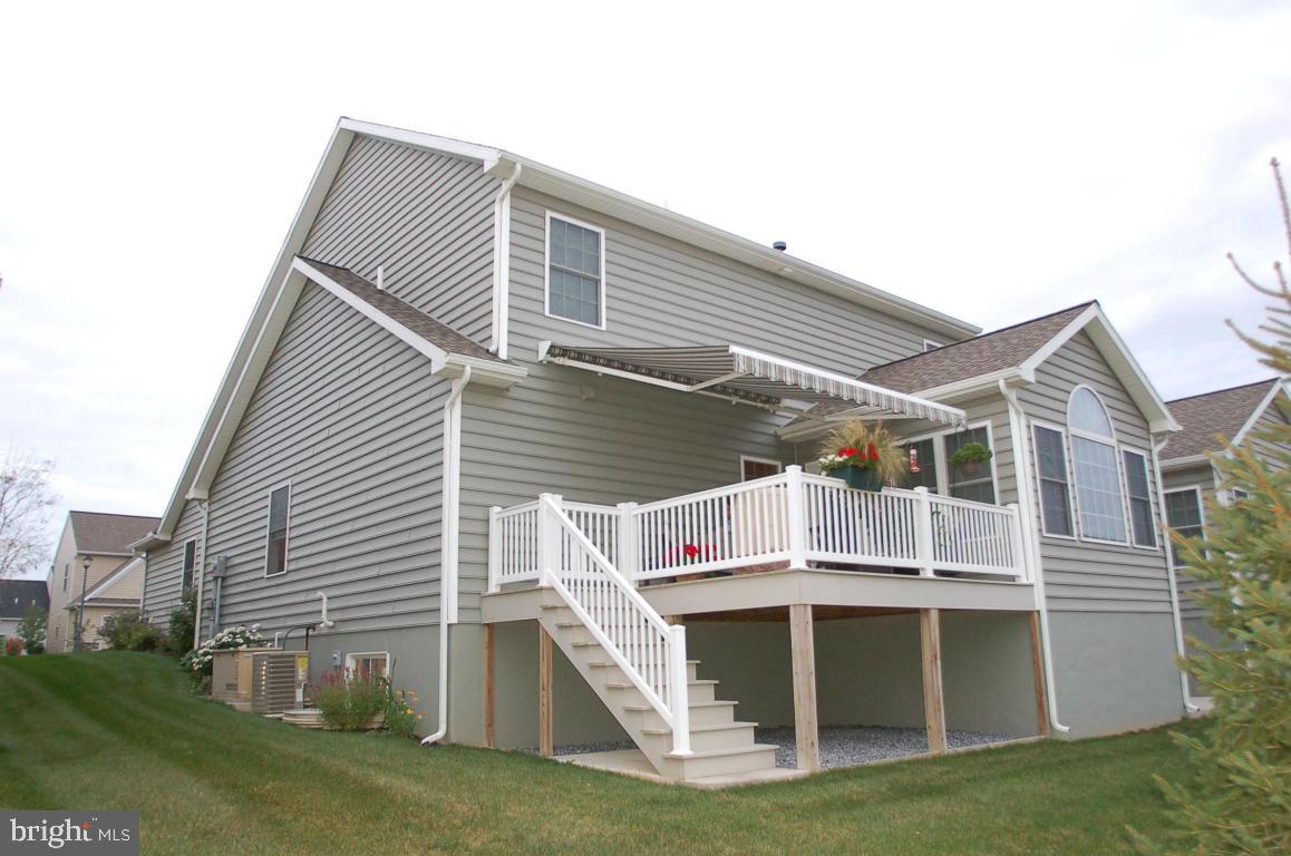 SUMMIT POINTE - Residential